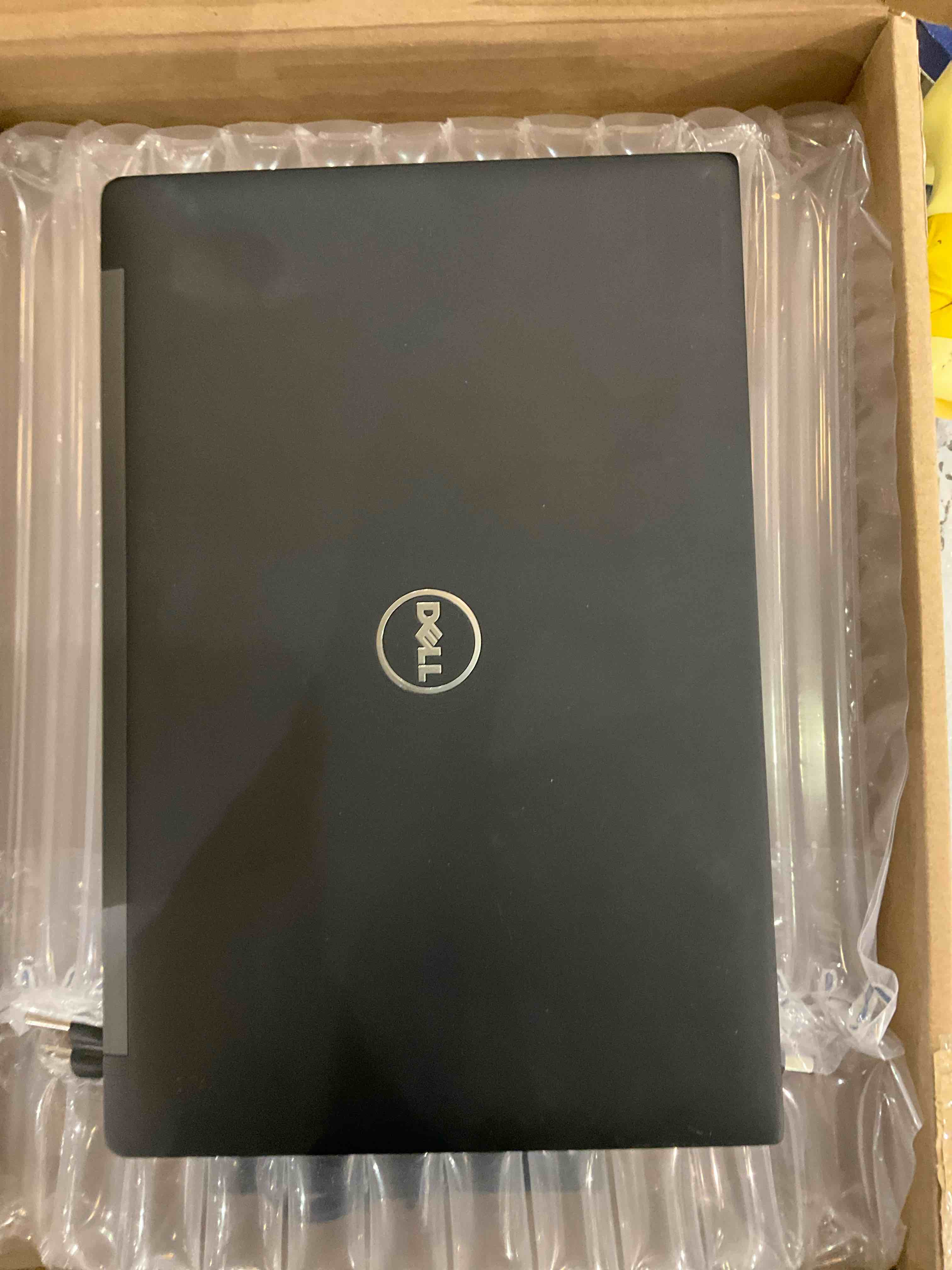 https://s3.amazonaws.com/lotting-images-prod/BargainHunt/EXS01032913_1708528331351.jpeg