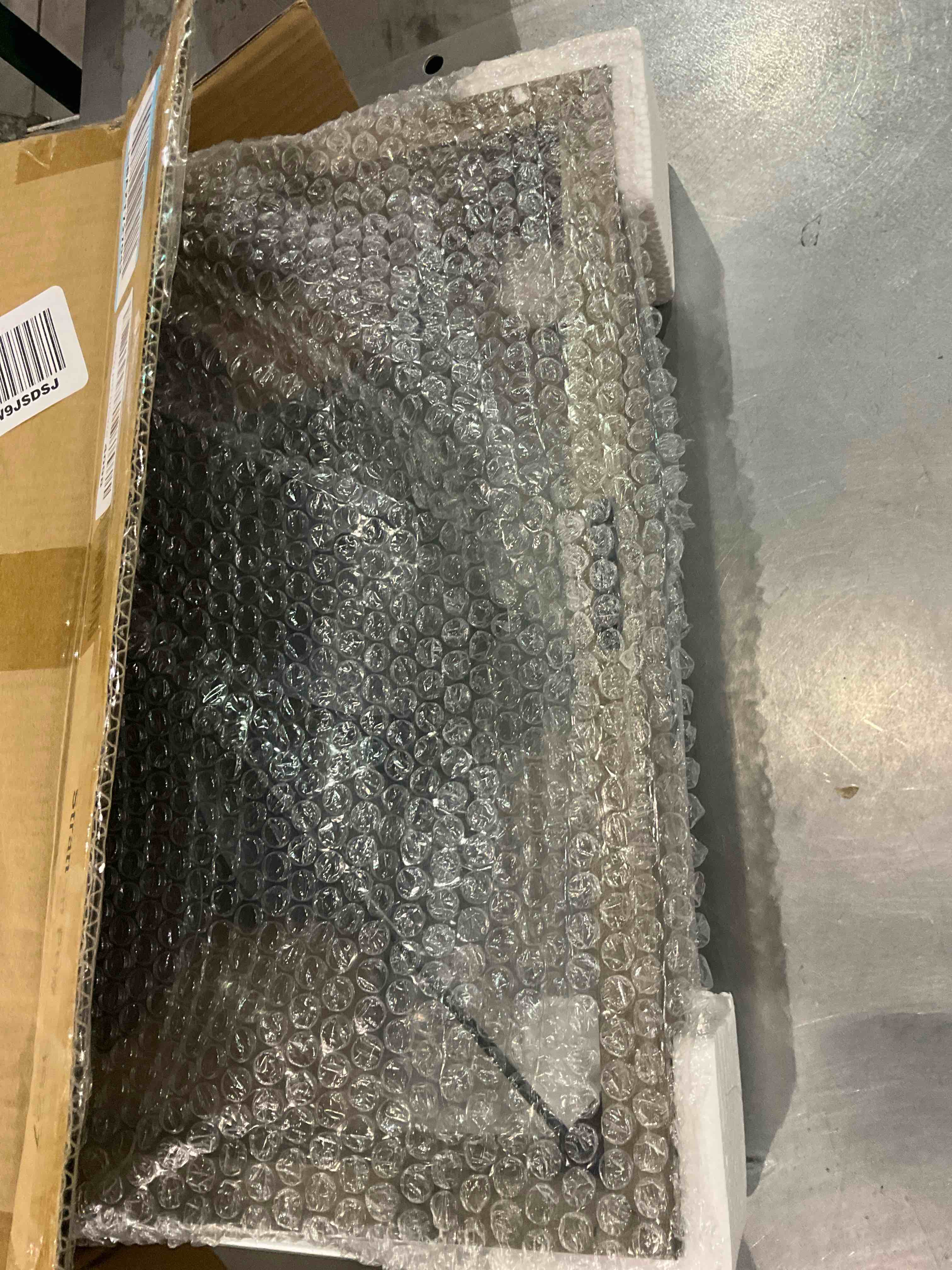 https://s3.amazonaws.com/lotting-images-prod/BargainHunt/EXS01033037_1710415467325.jpeg