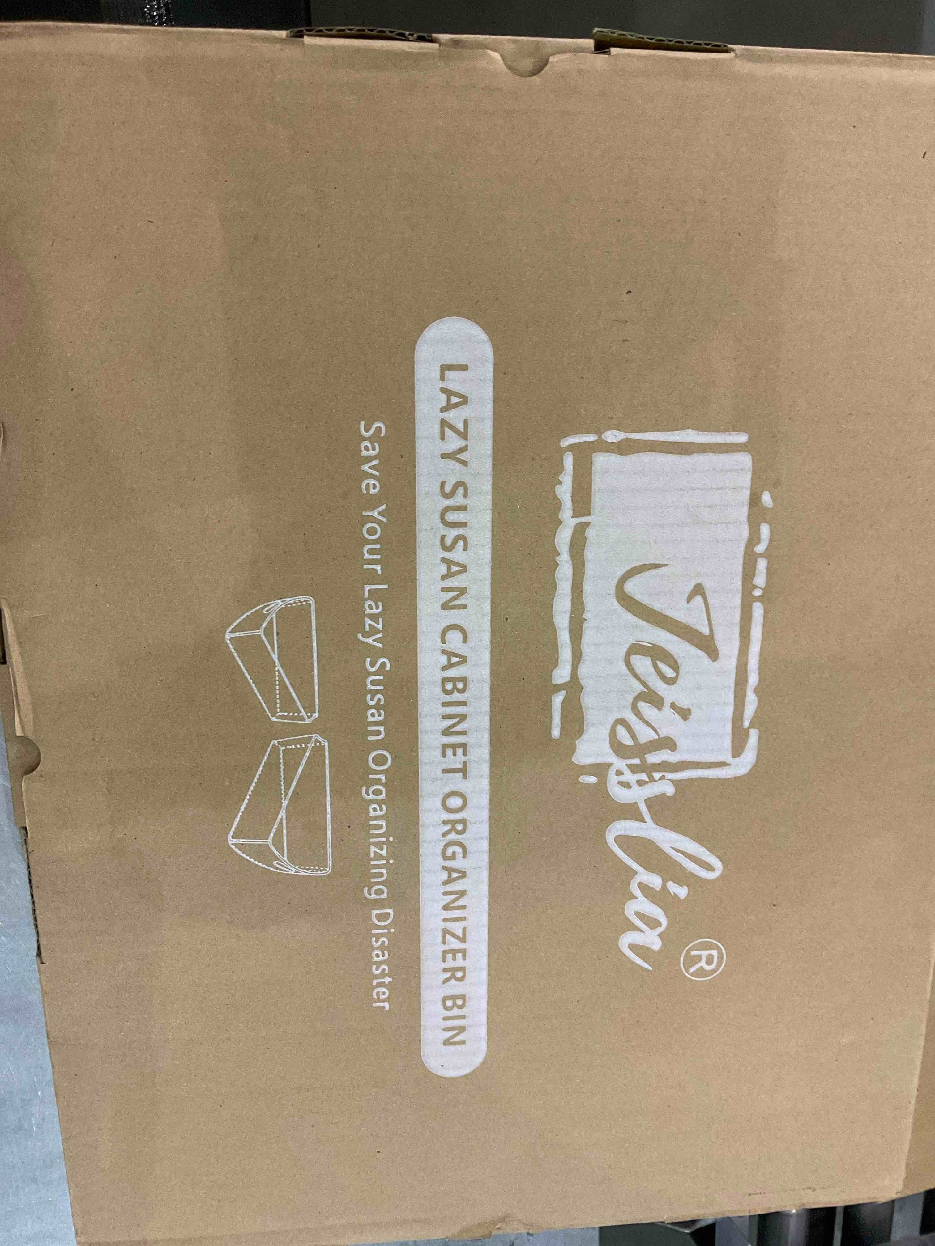 https://s3.amazonaws.com/lotting-images-prod/BargainHunt/EXS01033165_1710505965918.jpeg