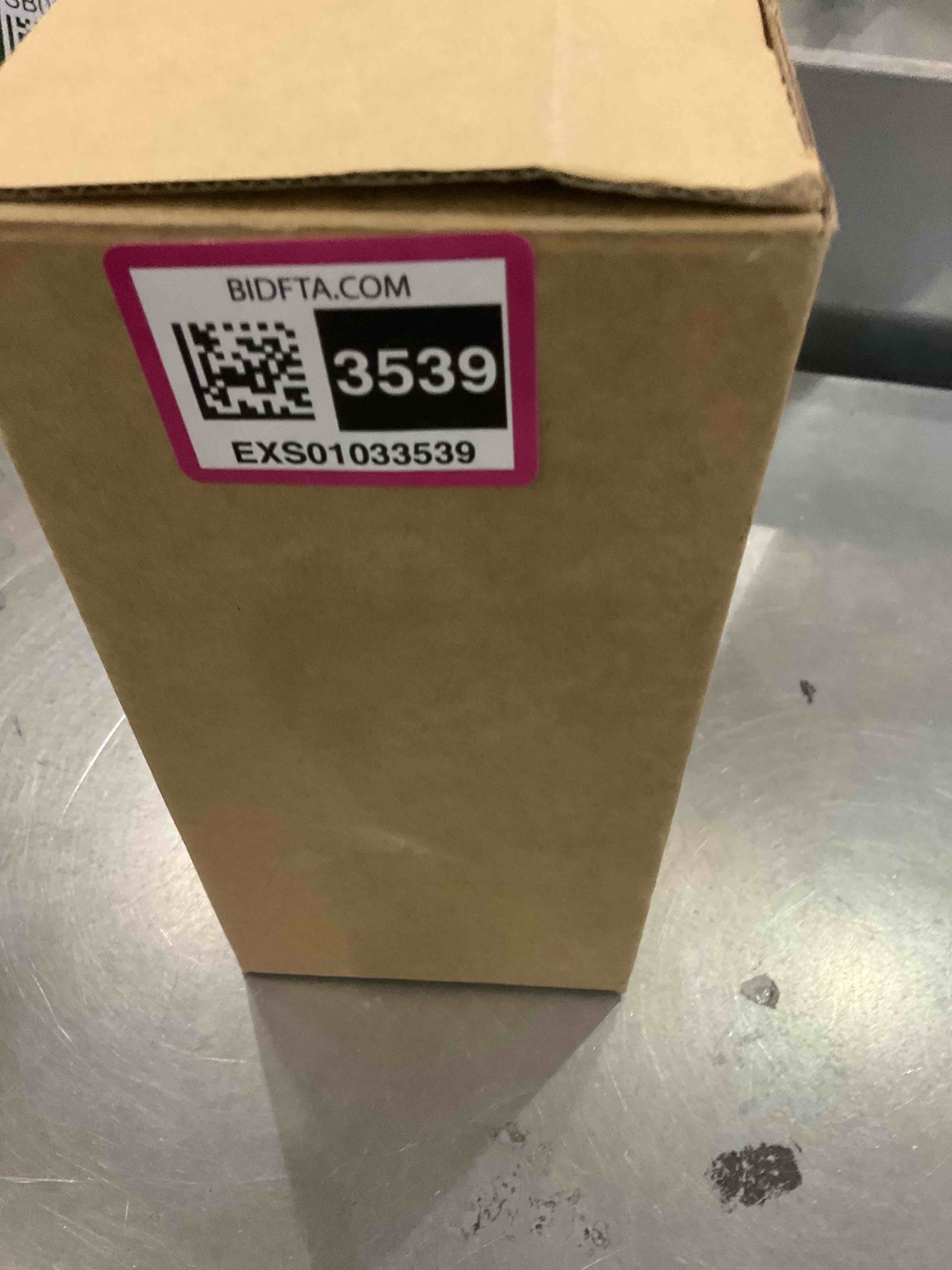 https://s3.amazonaws.com/lotting-images-prod/BargainHunt/EXS01033539_1709059325405.jpeg