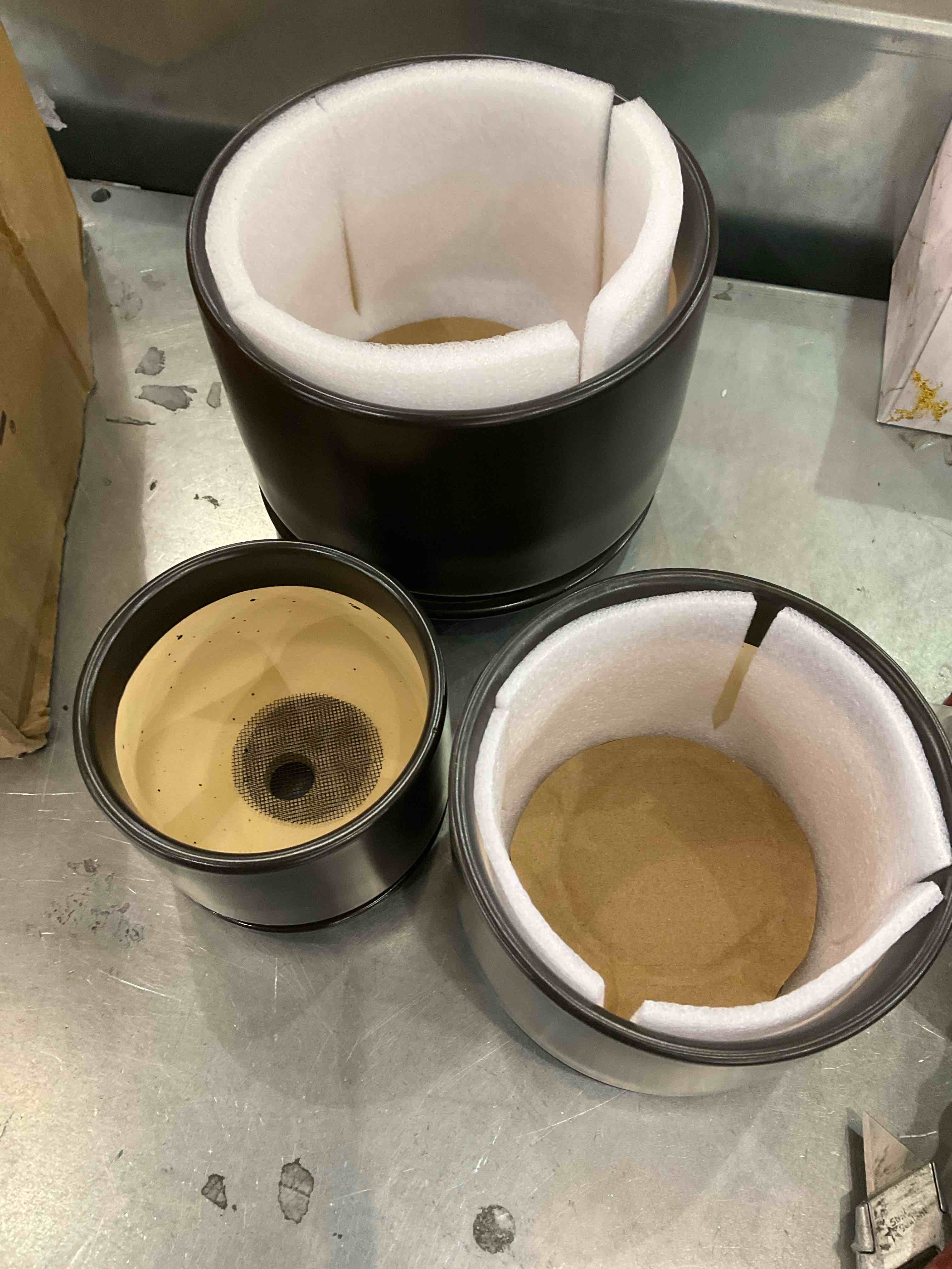 LAWN  GARDEN APRIL PLANTER set of 3 black 