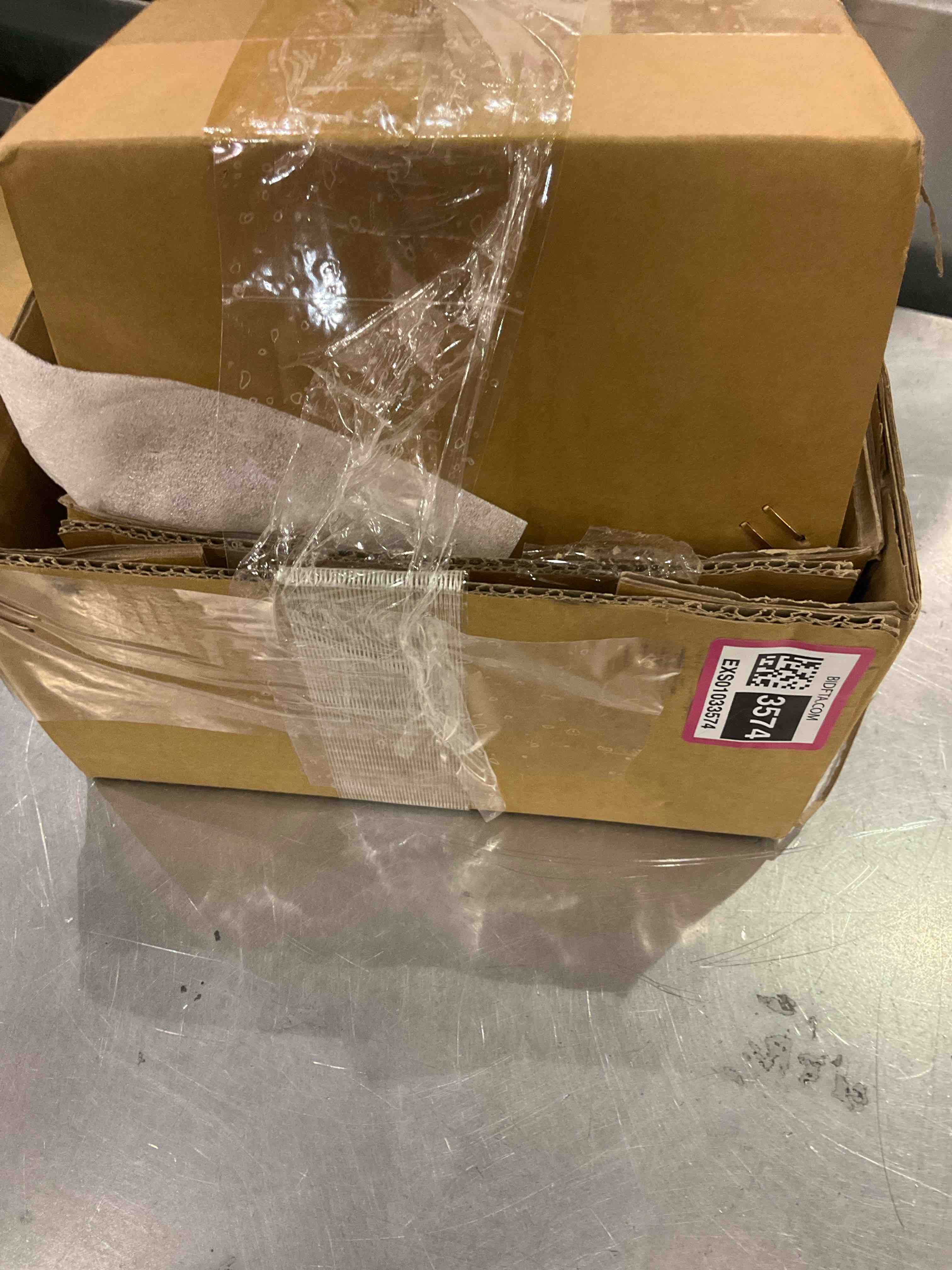 https://s3.amazonaws.com/lotting-images-prod/BargainHunt/EXS01033574_1709123349678.jpeg