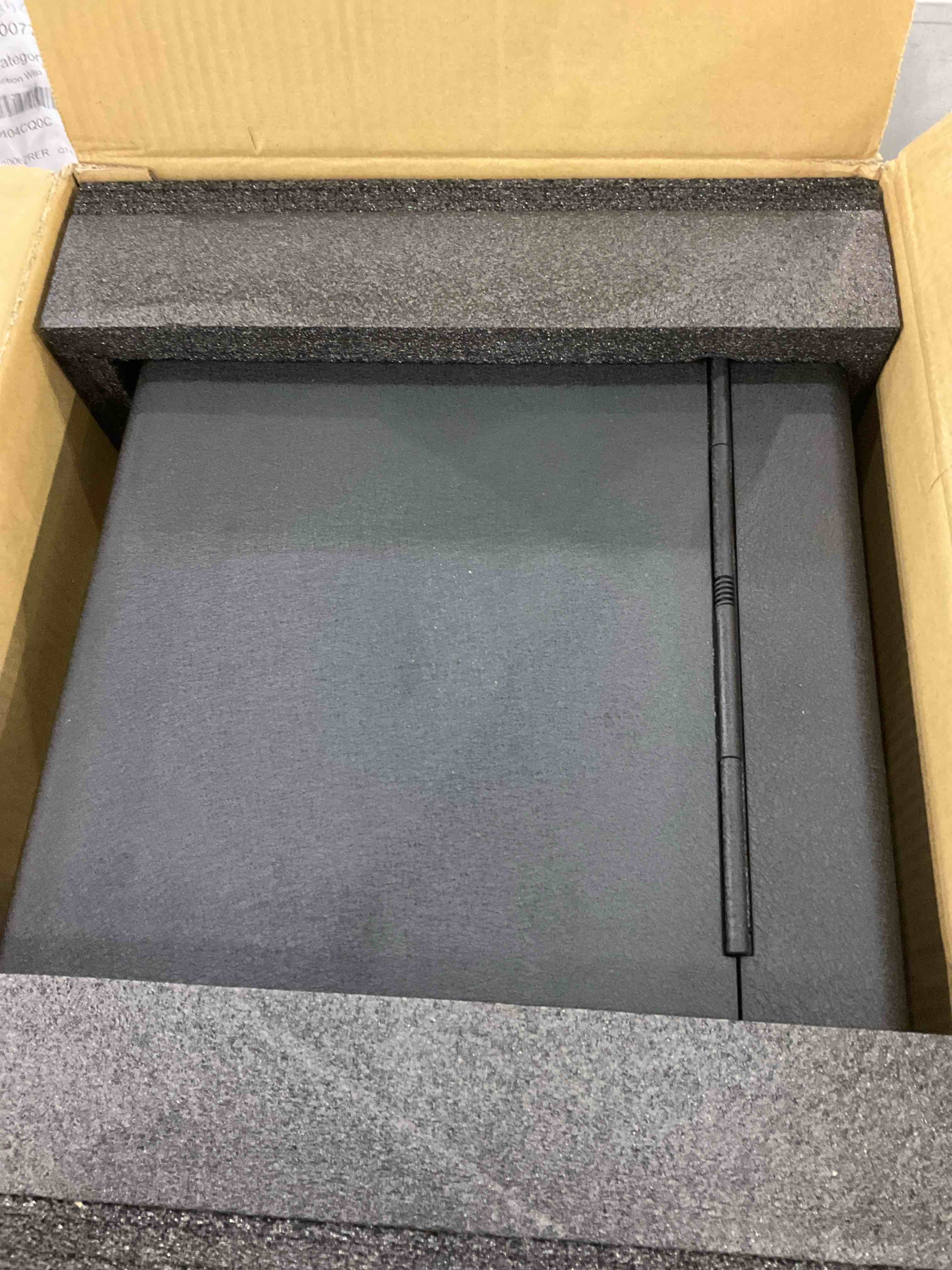 https://s3.amazonaws.com/lotting-images-prod/BargainHunt/EXS01033579_1709123849495.jpeg
