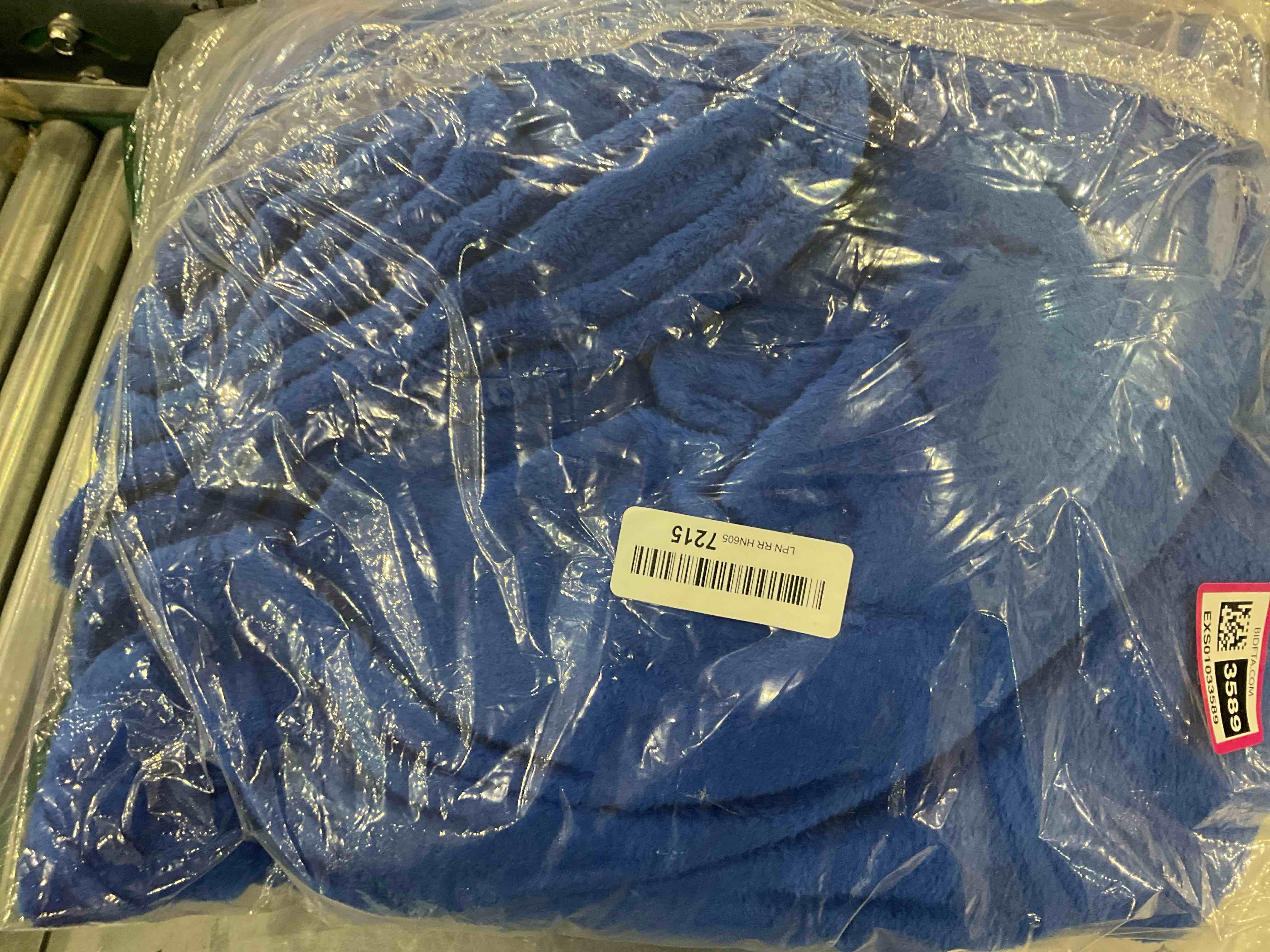 https://s3.amazonaws.com/lotting-images-prod/BargainHunt/EXS01033589_1709124948762.jpeg