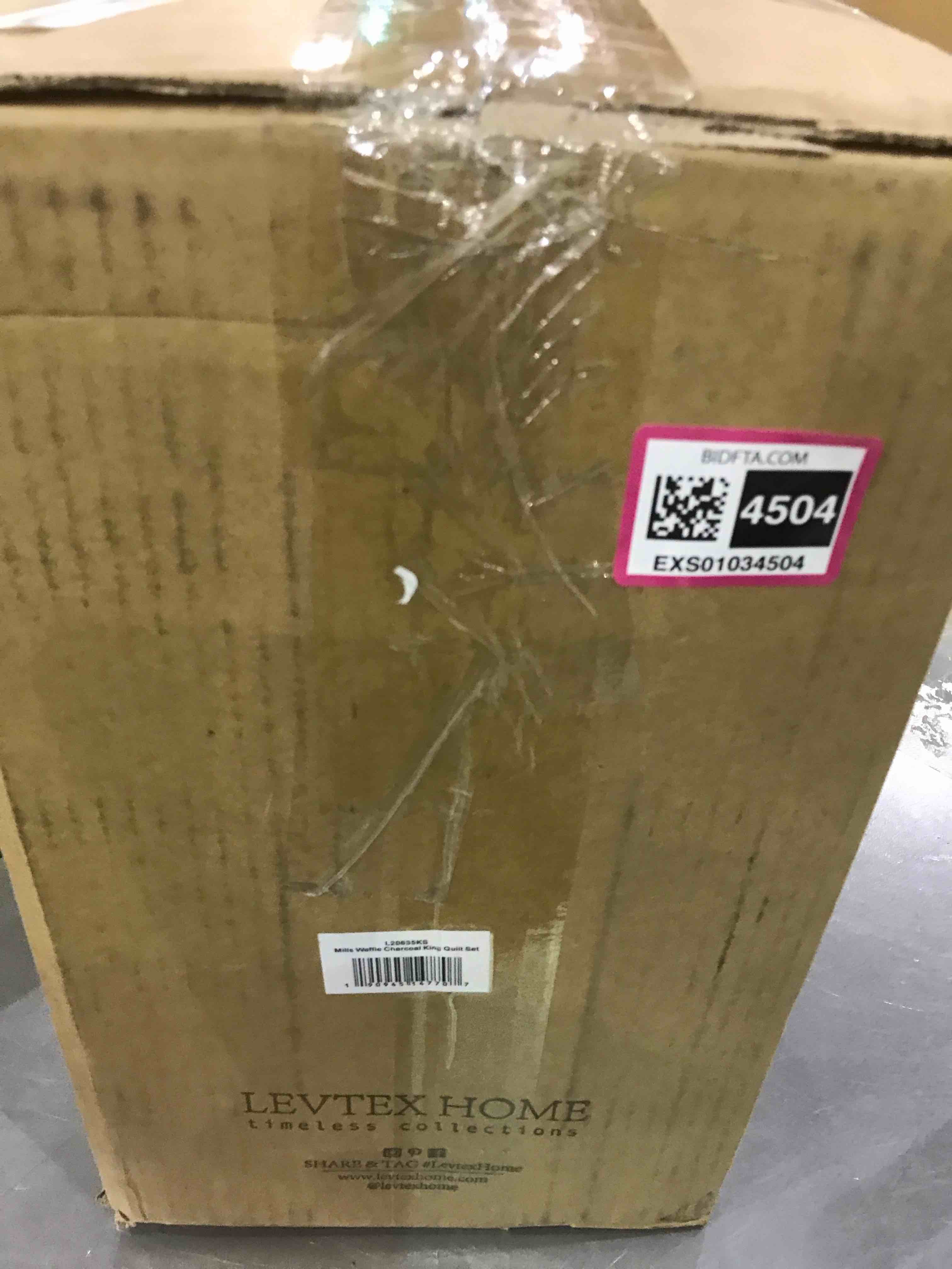 https://s3.amazonaws.com/lotting-images-prod/BargainHunt/EXS01034504_1709124211743.jpeg