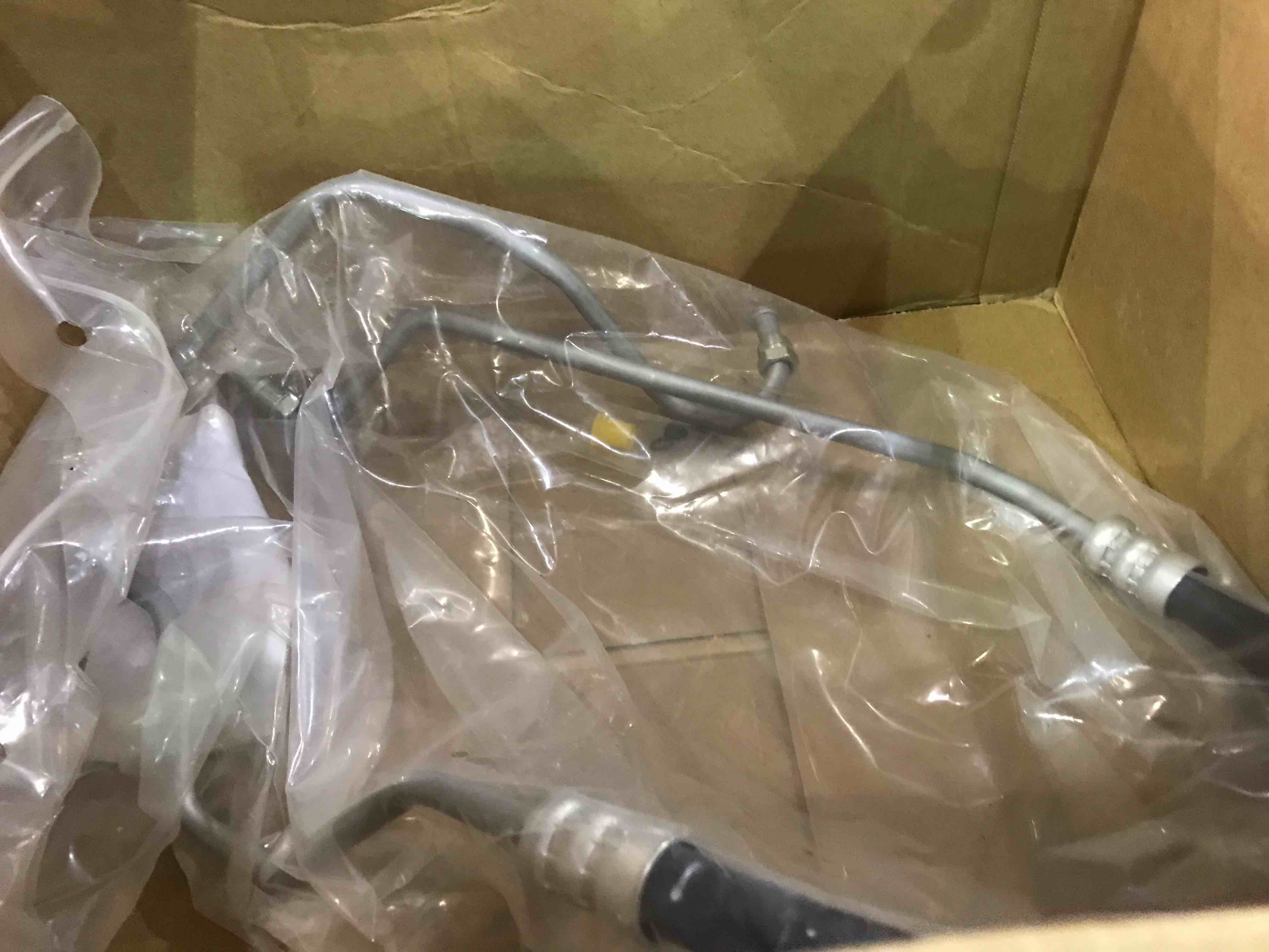 https://s3.amazonaws.com/lotting-images-prod/BargainHunt/EXS01034578_1709210699383.jpeg