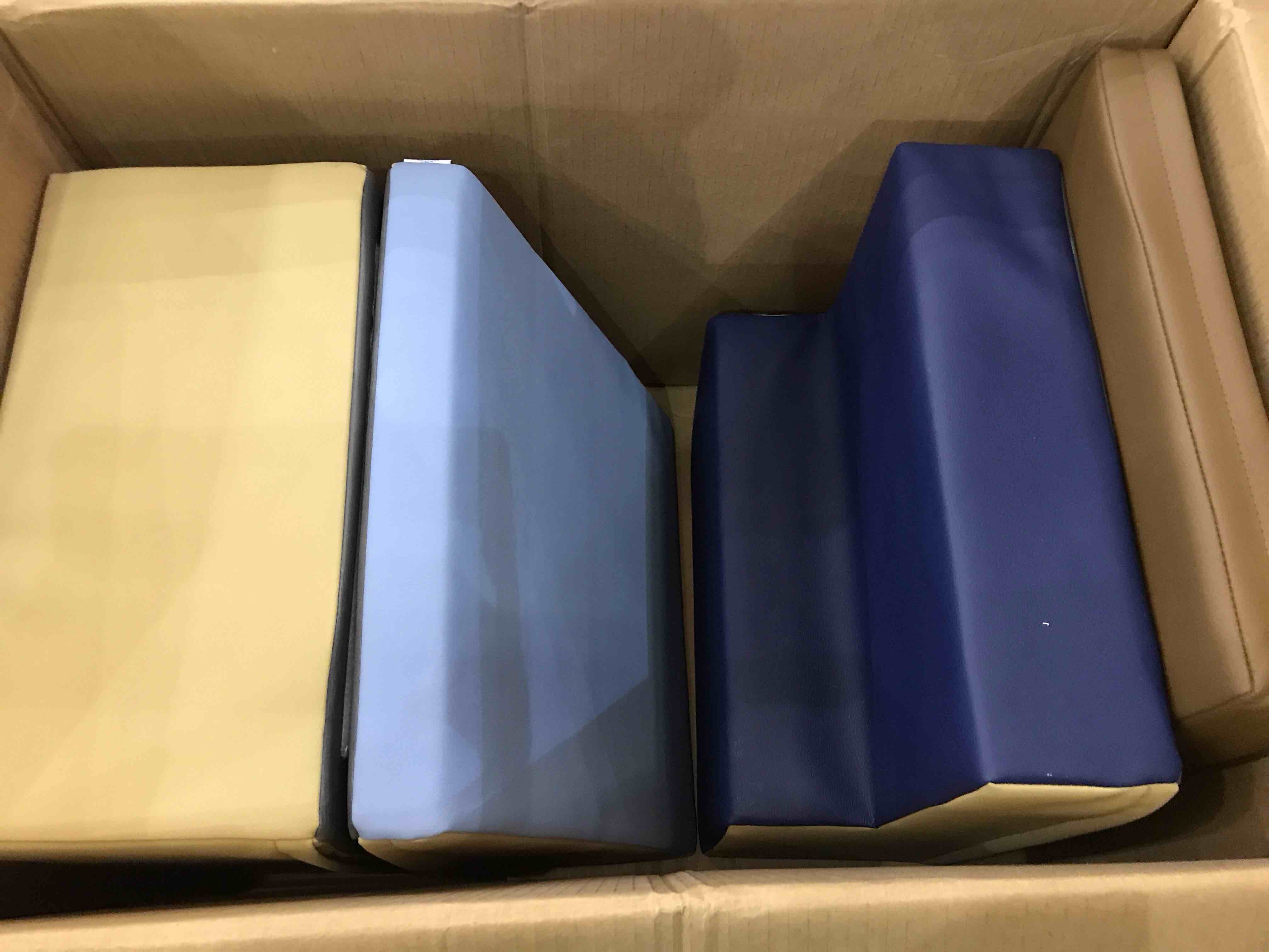 https://s3.amazonaws.com/lotting-images-prod/BargainHunt/EXS01034618_1709223501275.jpeg