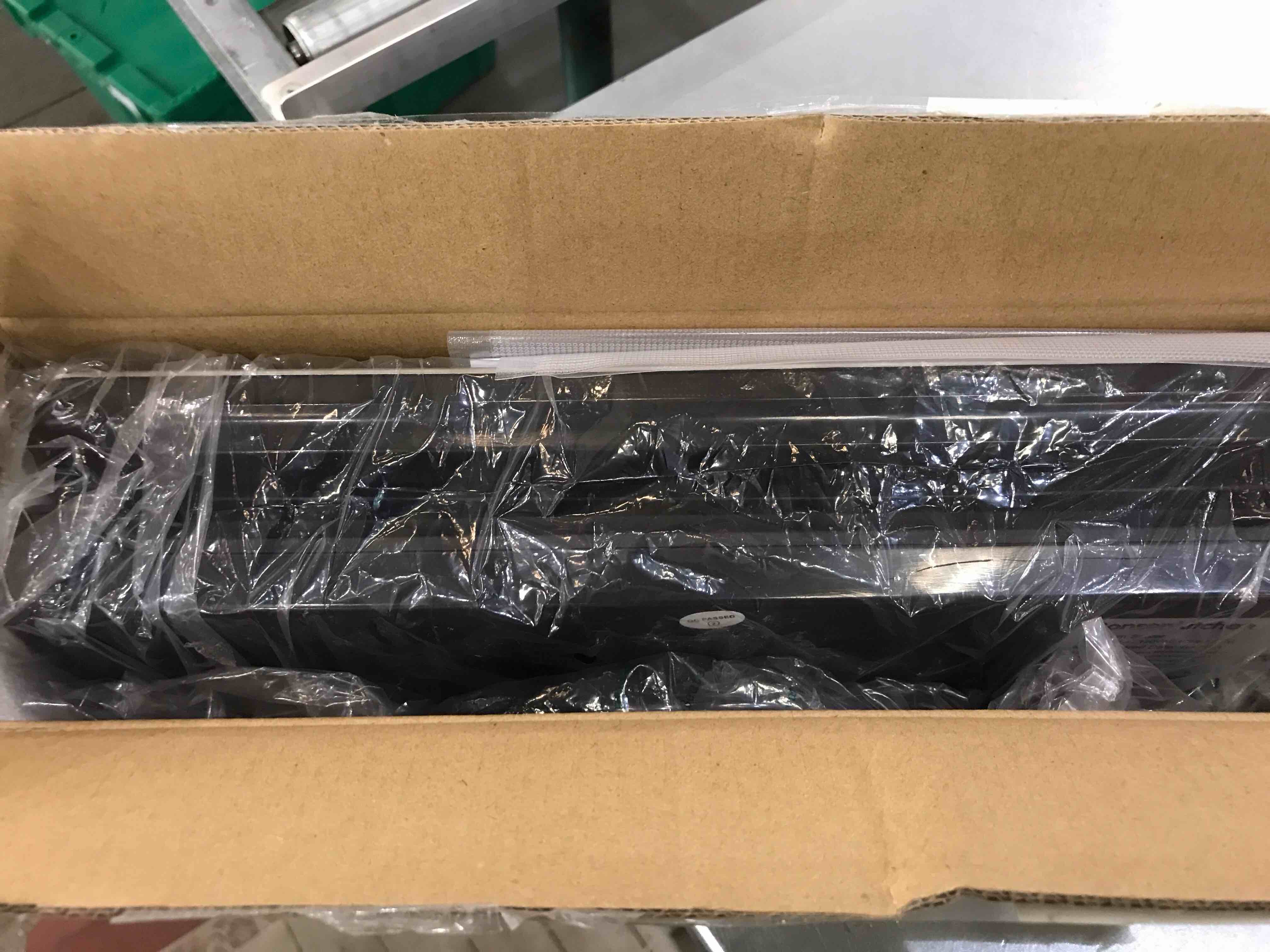 https://s3.amazonaws.com/lotting-images-prod/BargainHunt/EXS01034626_1709229689713.jpeg