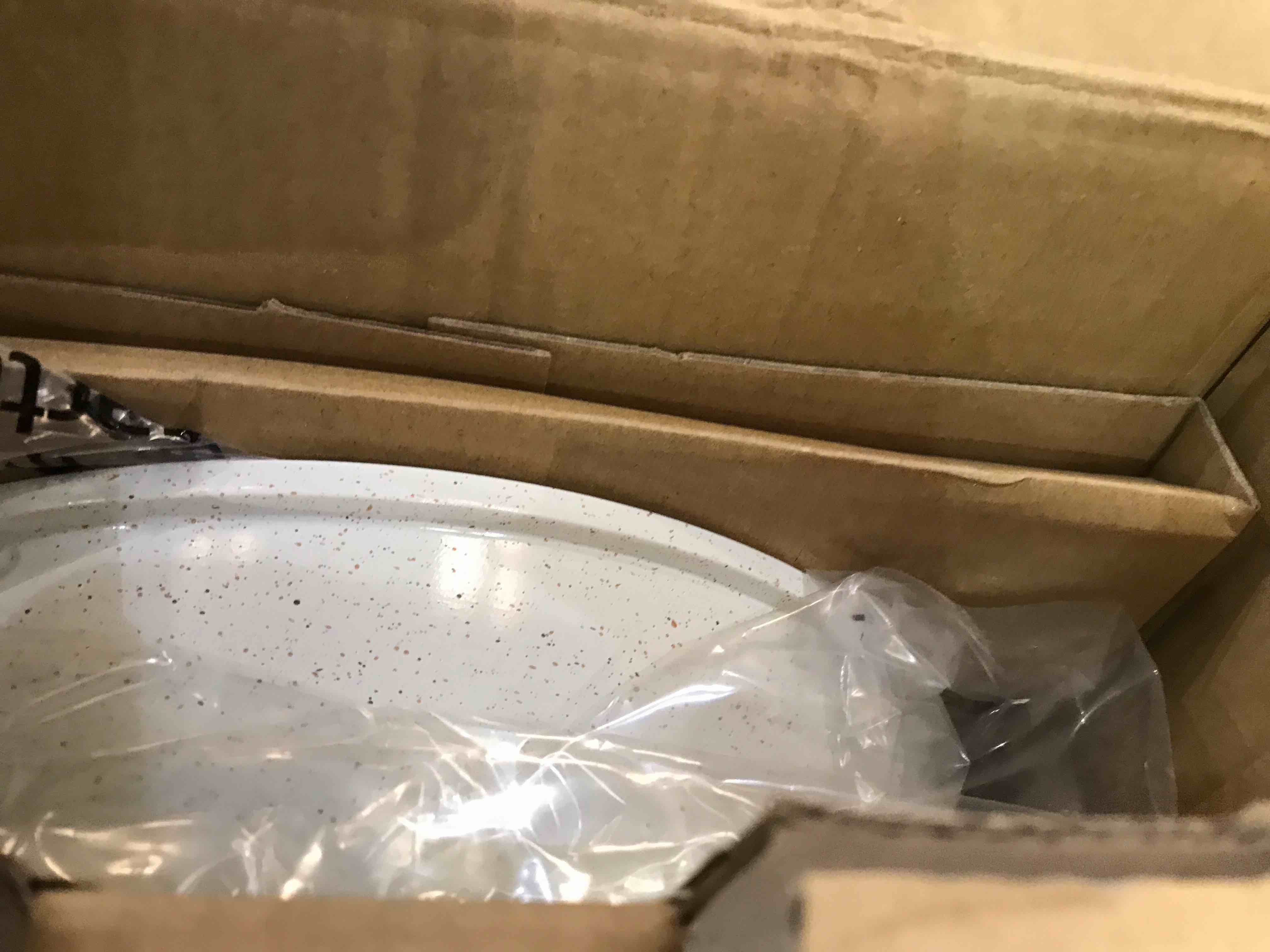 https://s3.amazonaws.com/lotting-images-prod/BargainHunt/EXS01034641_1709231470666.jpeg