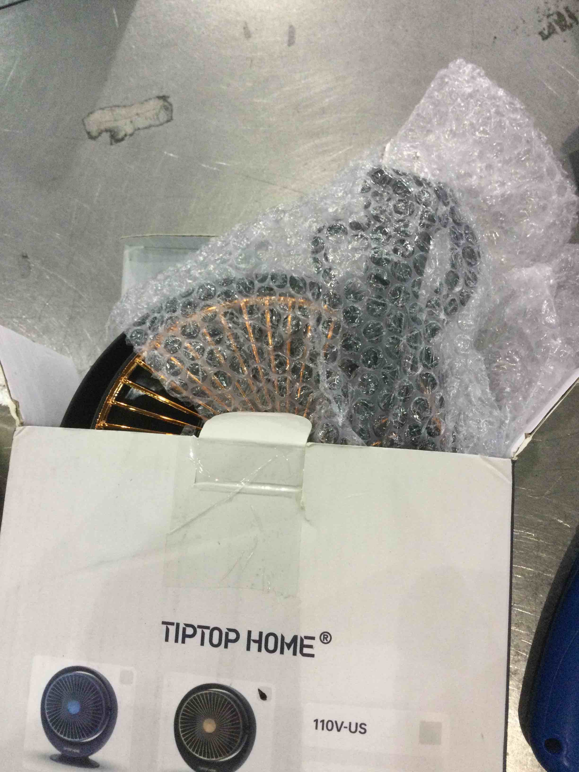 https://s3.amazonaws.com/lotting-images-prod/BargainHunt/EXS01035867_1708519372988.jpeg