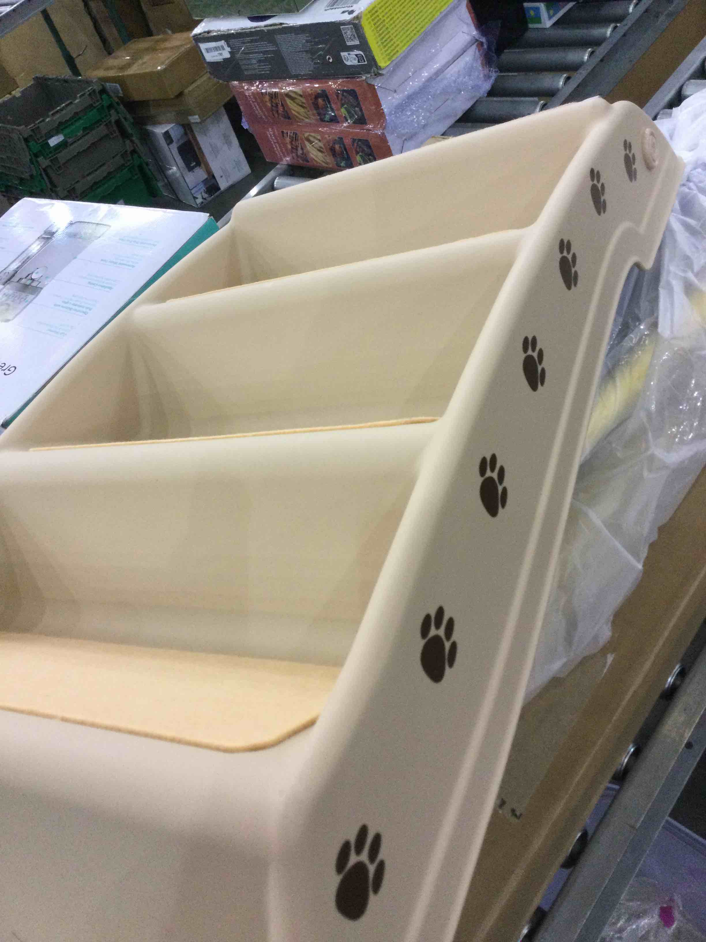 https://s3.amazonaws.com/lotting-images-prod/BargainHunt/EXS01035925_1708526847025.jpeg