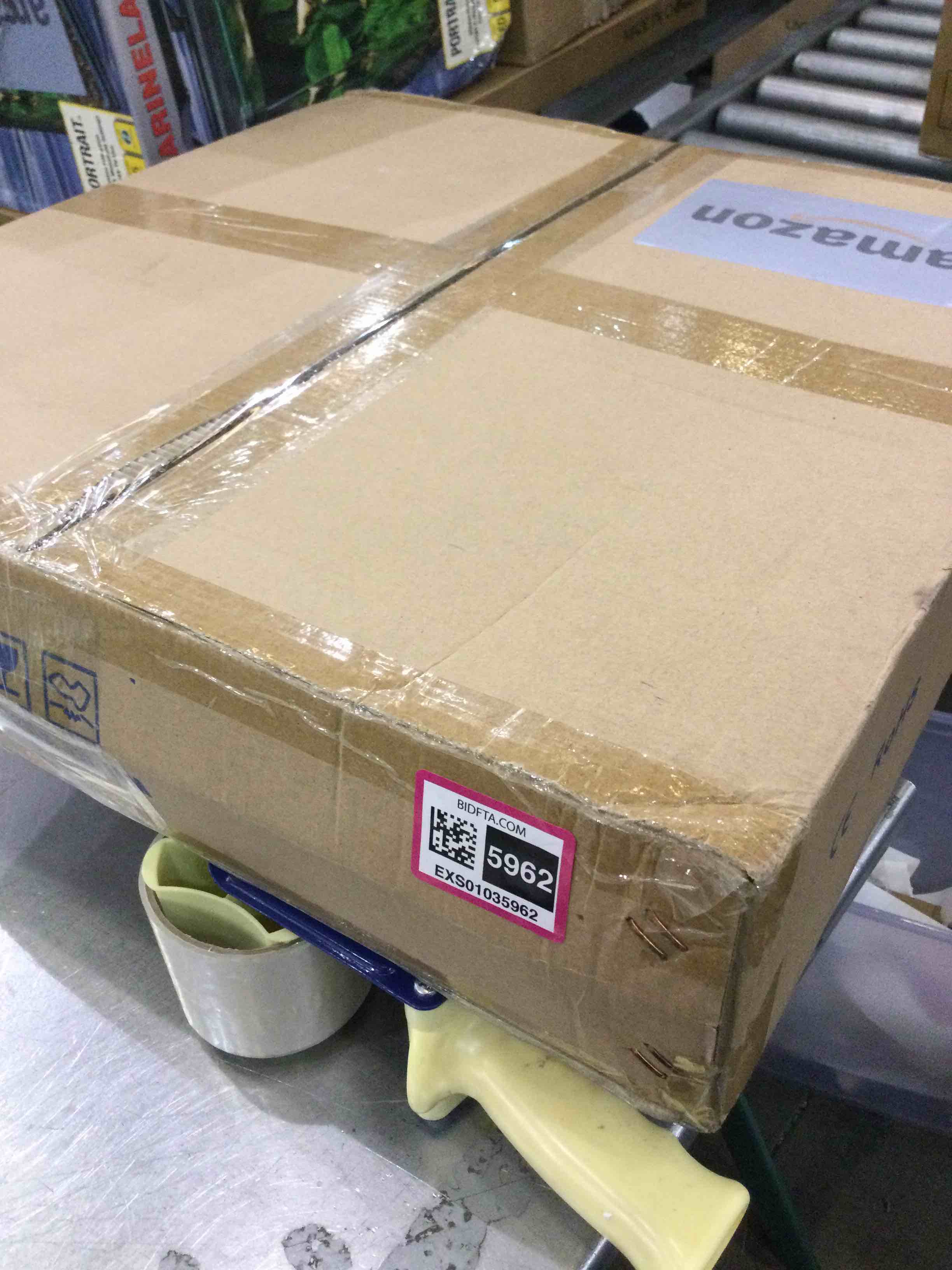 https://s3.amazonaws.com/lotting-images-prod/BargainHunt/EXS01035962_1708533327247.jpeg