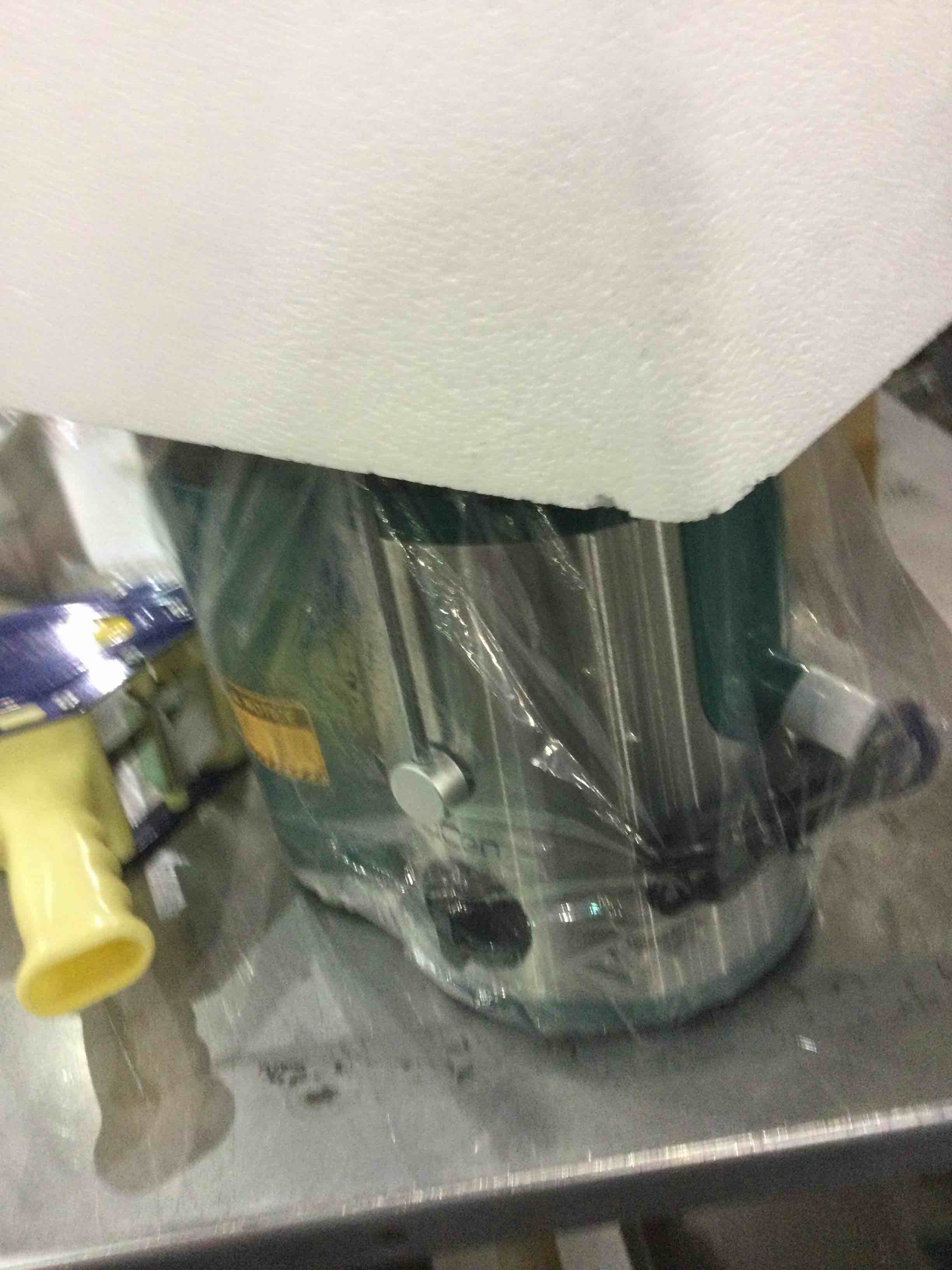 https://s3.amazonaws.com/lotting-images-prod/BargainHunt/EXS01036255_1708087071289.jpeg