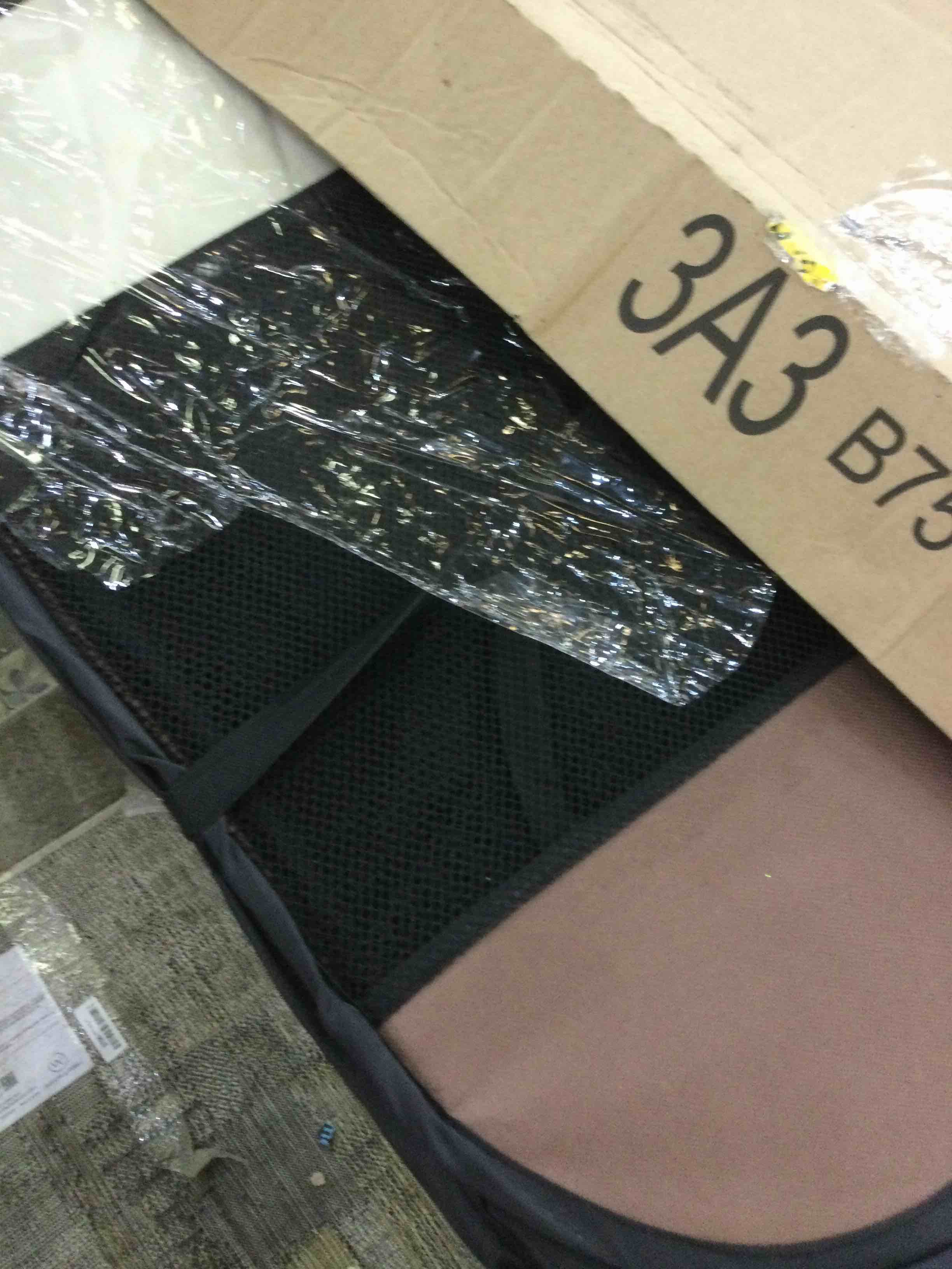 https://s3.amazonaws.com/lotting-images-prod/BargainHunt/EXS01036392_1708110080490.jpeg