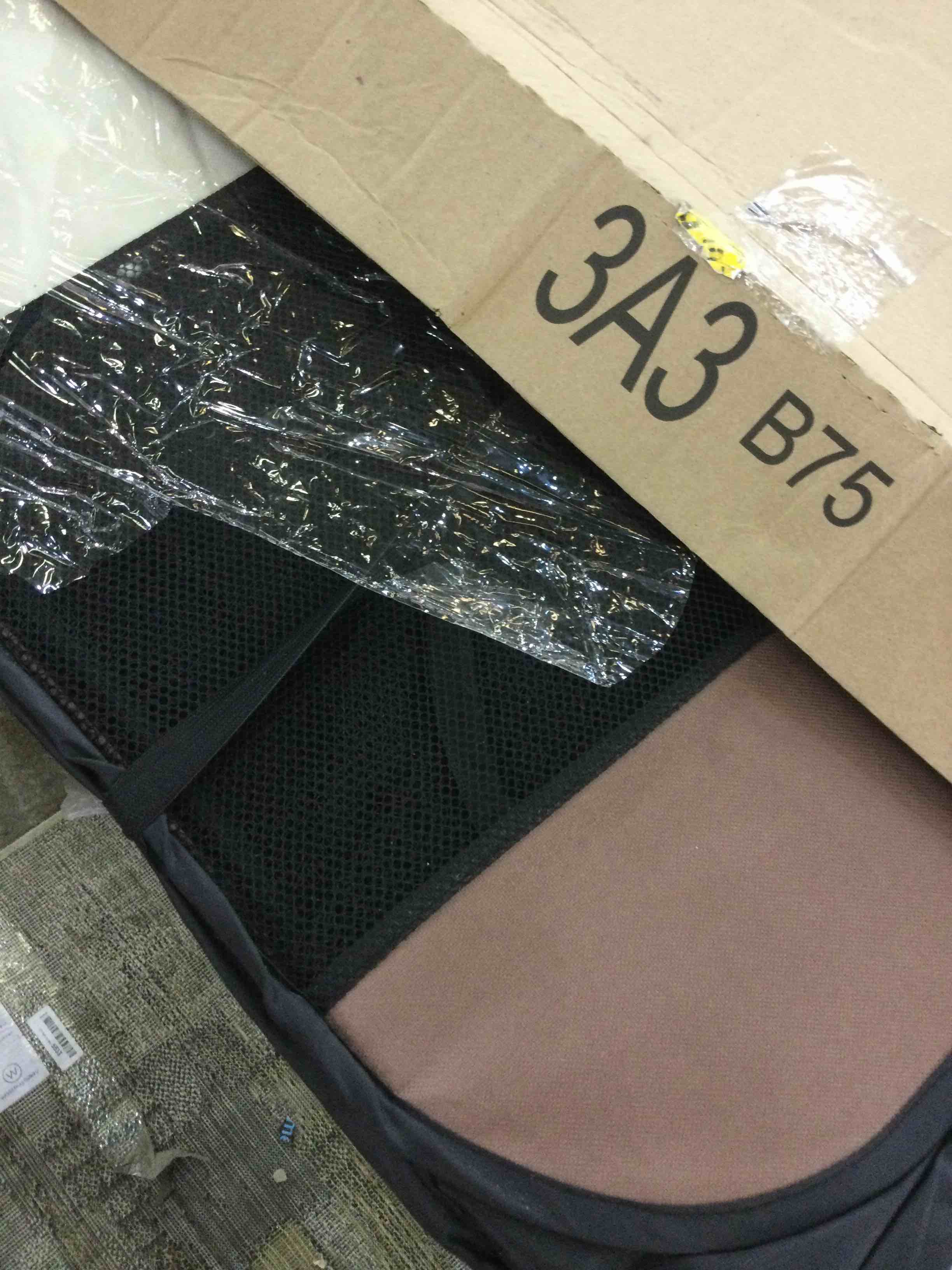 https://s3.amazonaws.com/lotting-images-prod/BargainHunt/EXS01036392_1708110081462.jpeg