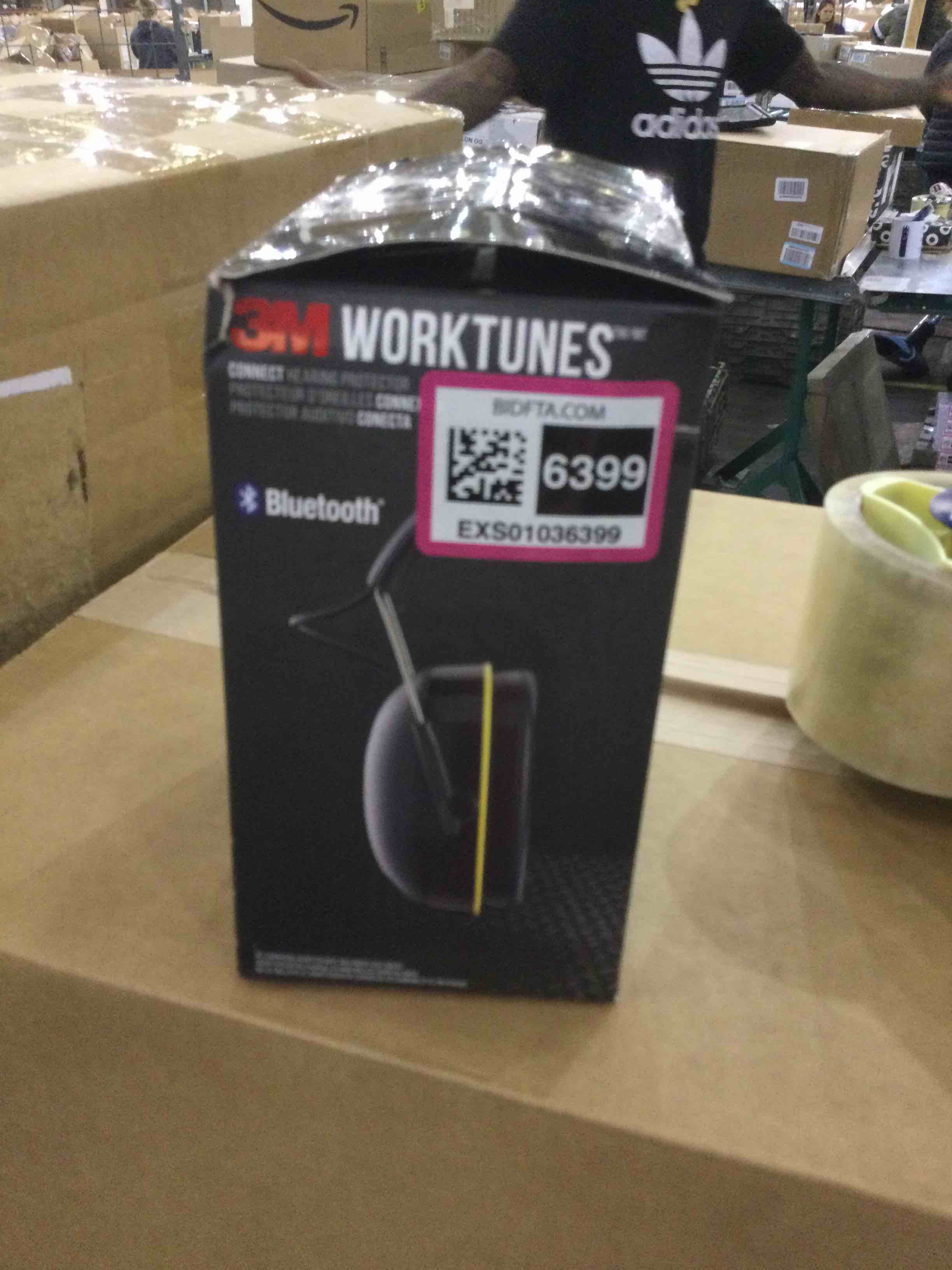 https://s3.amazonaws.com/lotting-images-prod/BargainHunt/EXS01036399_1708111269761.jpeg