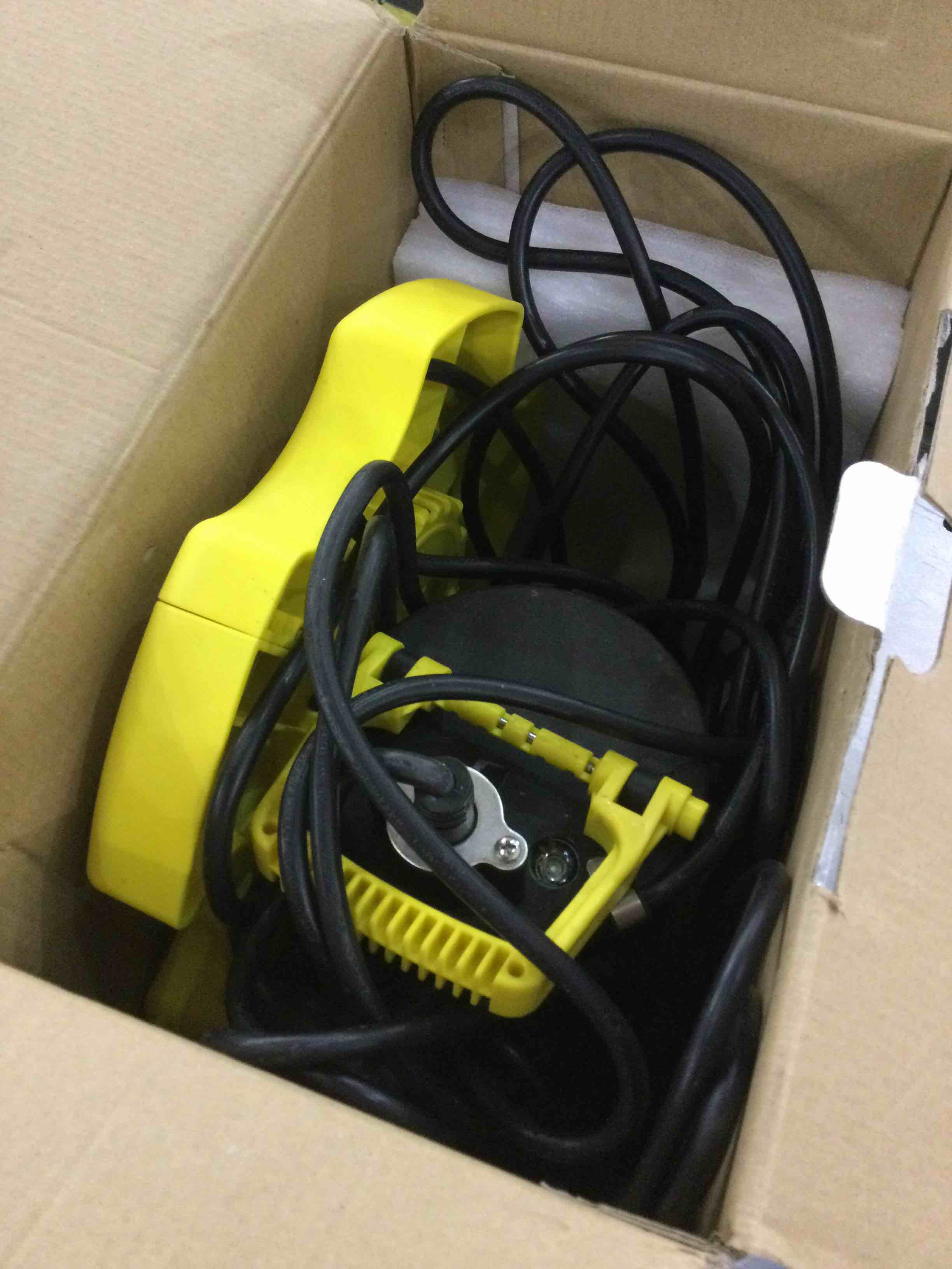 https://s3.amazonaws.com/lotting-images-prod/BargainHunt/EXS01036403_1708111582650.jpeg