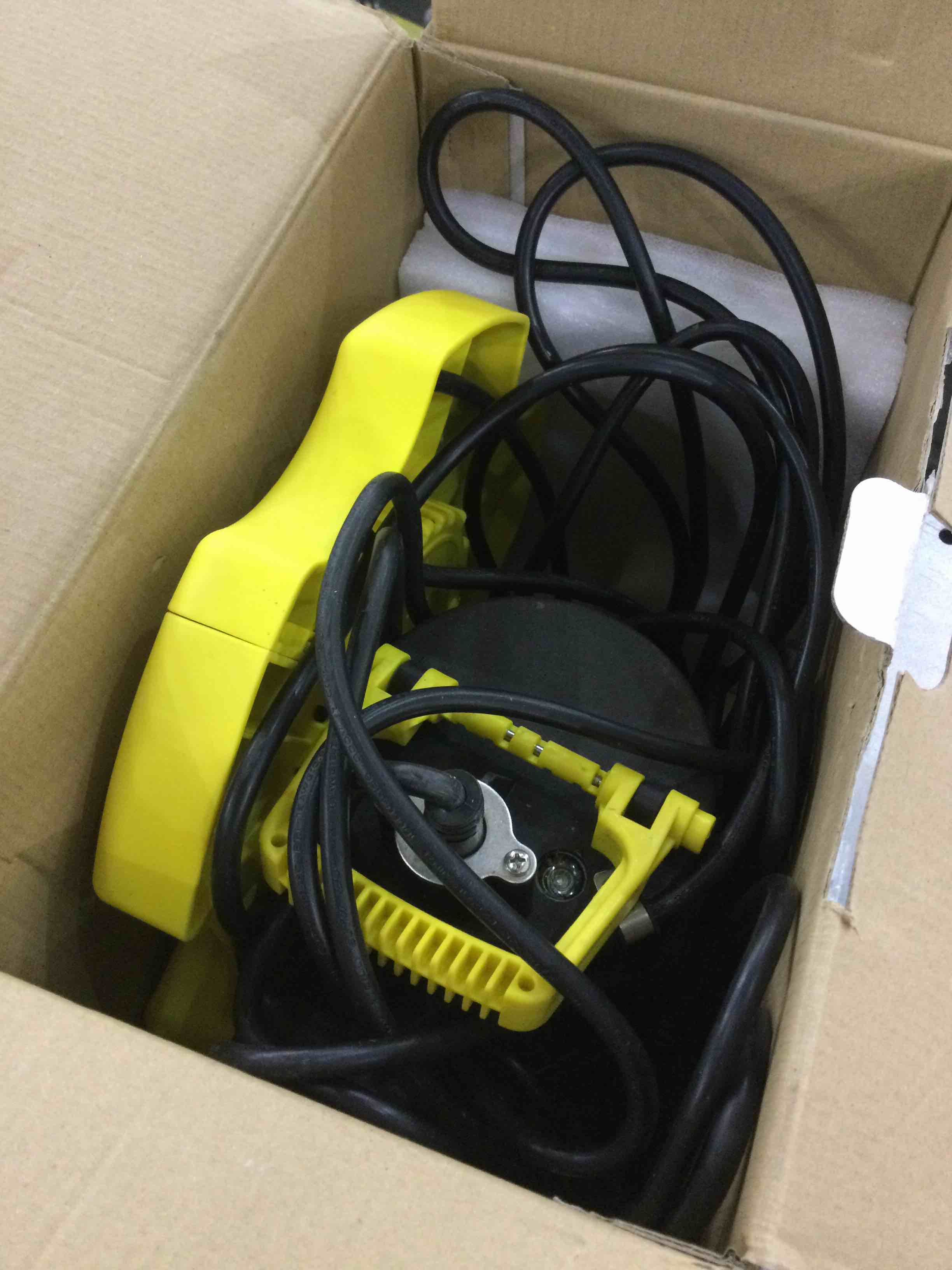 https://s3.amazonaws.com/lotting-images-prod/BargainHunt/EXS01036403_1708111584050.jpeg