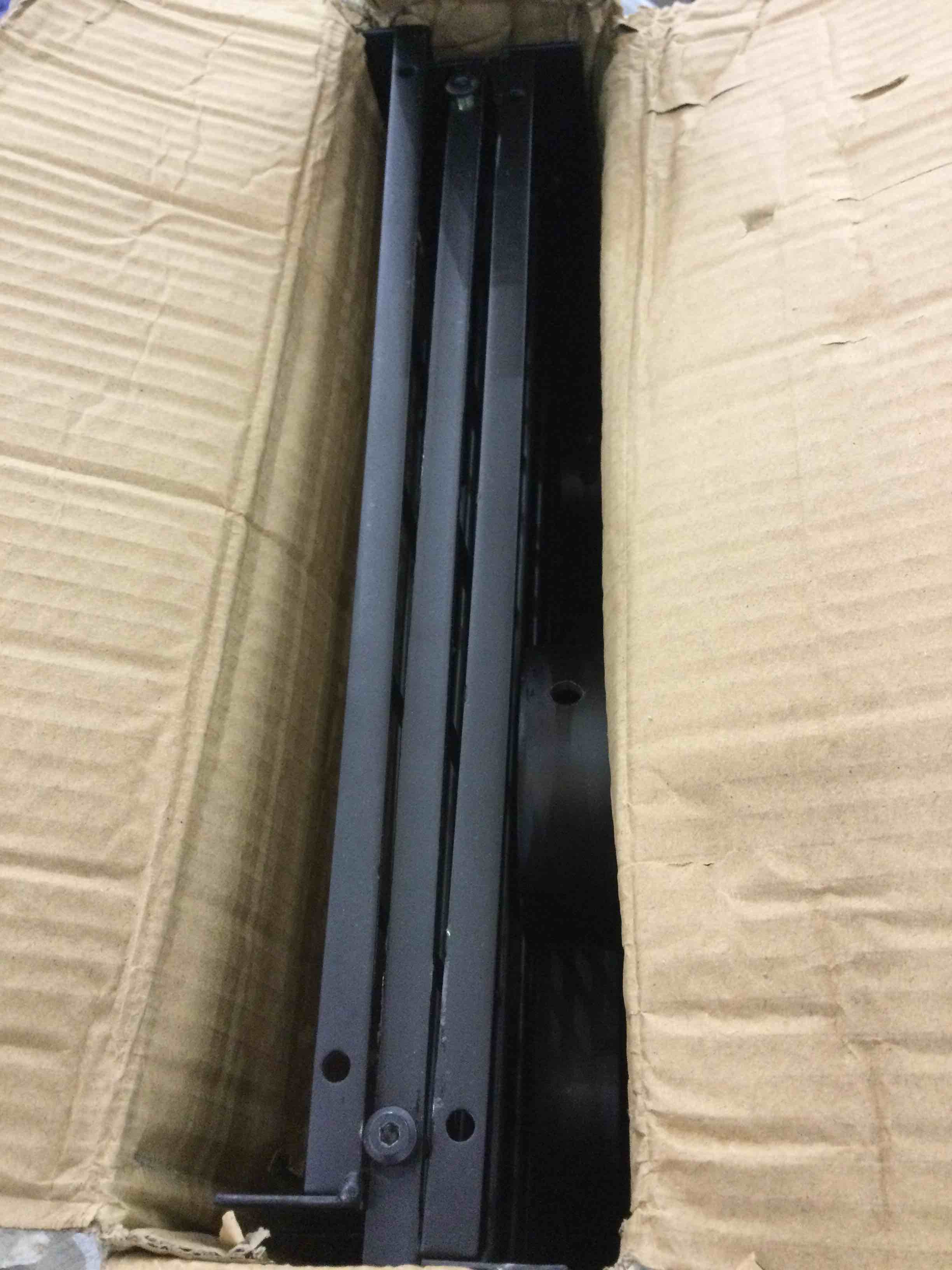 https://s3.amazonaws.com/lotting-images-prod/BargainHunt/EXS01036487_1708356415073.jpeg