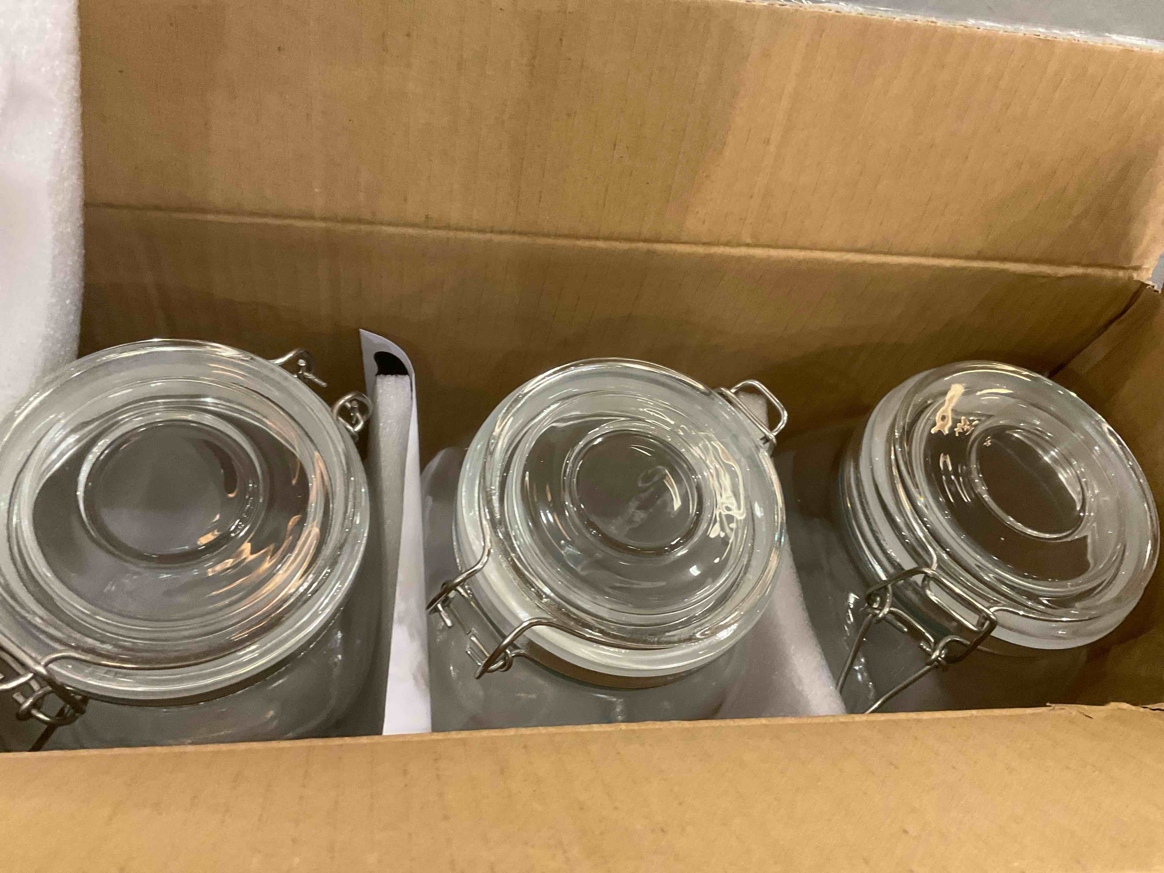 https://s3.amazonaws.com/lotting-images-prod/BargainHunt/EXS01036518_1707933929294.jpeg