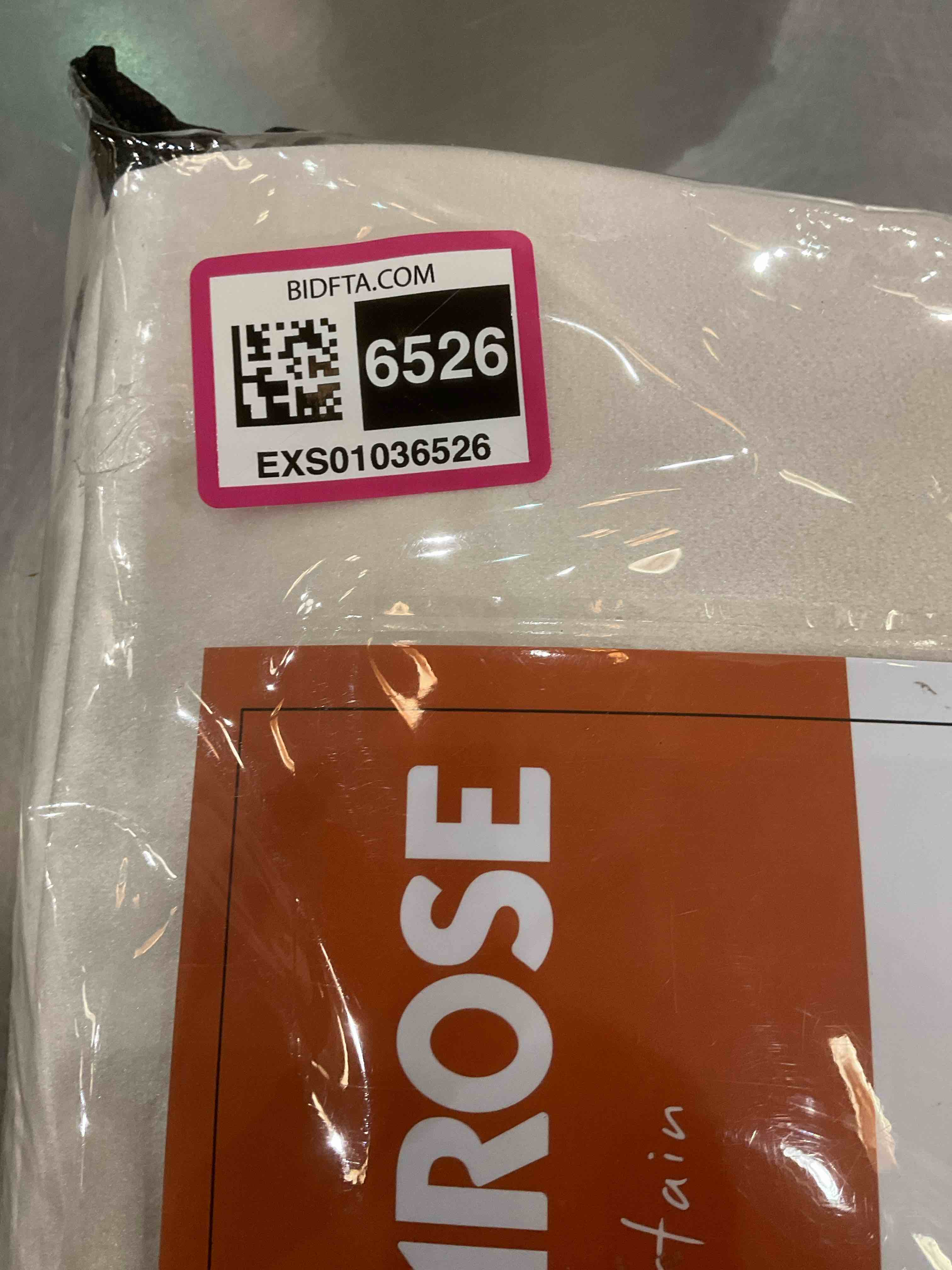 https://s3.amazonaws.com/lotting-images-prod/BargainHunt/EXS01036526_1707934585371.jpeg