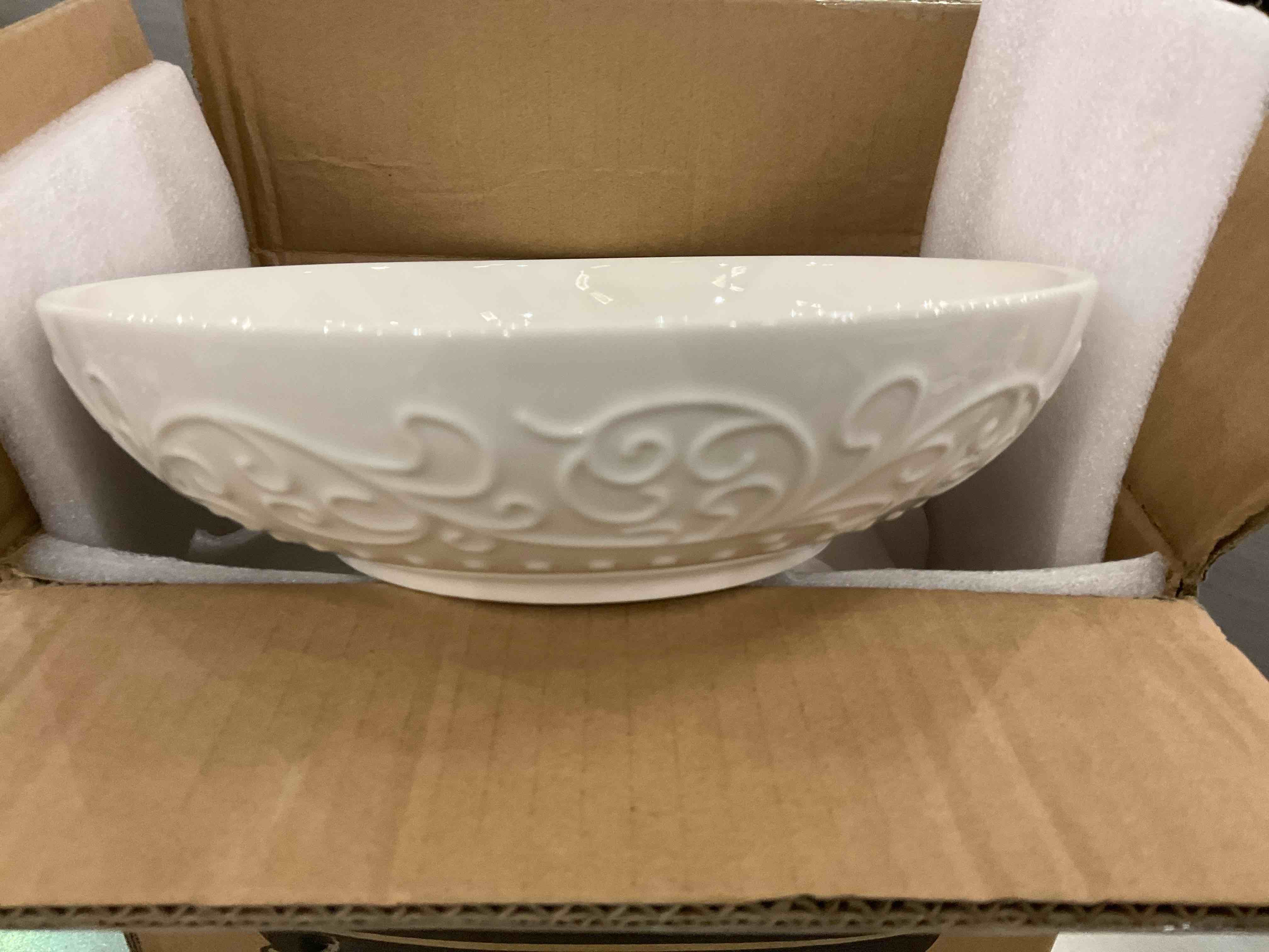 https://s3.amazonaws.com/lotting-images-prod/BargainHunt/EXS01036536_1707936077125.jpeg