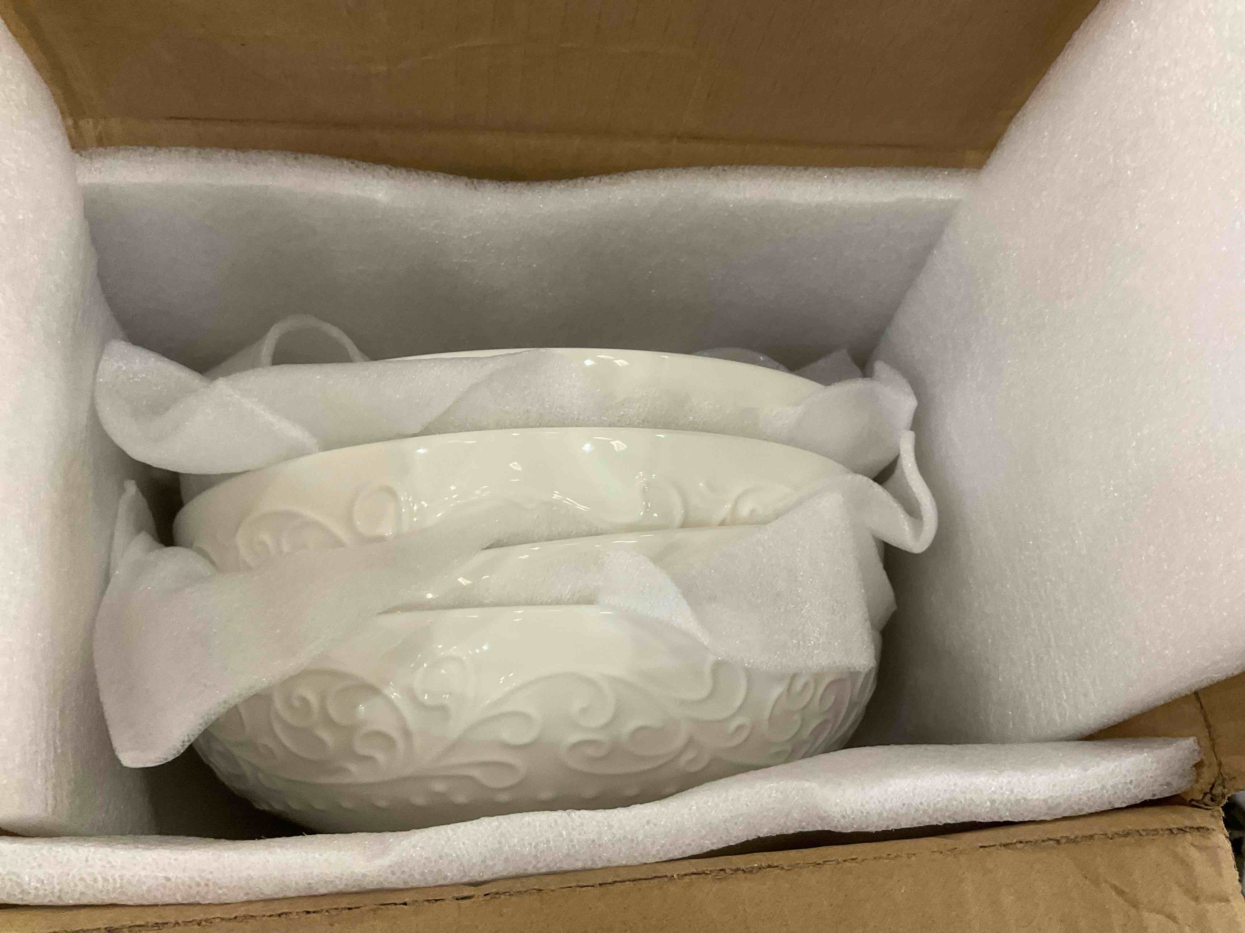https://s3.amazonaws.com/lotting-images-prod/BargainHunt/EXS01036536_1707936101214.jpeg