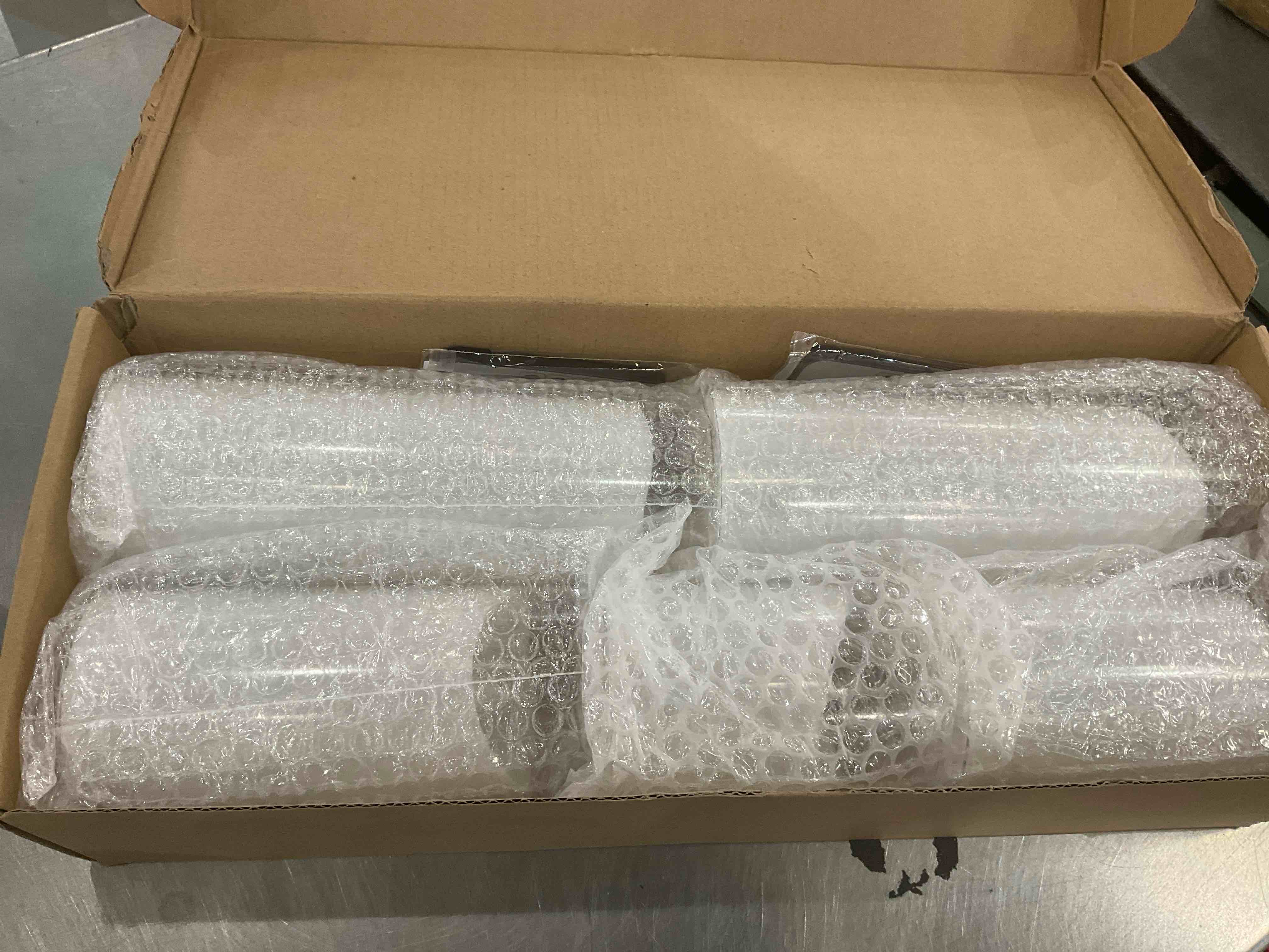 https://s3.amazonaws.com/lotting-images-prod/BargainHunt/EXS01036631_1708010442258.jpeg