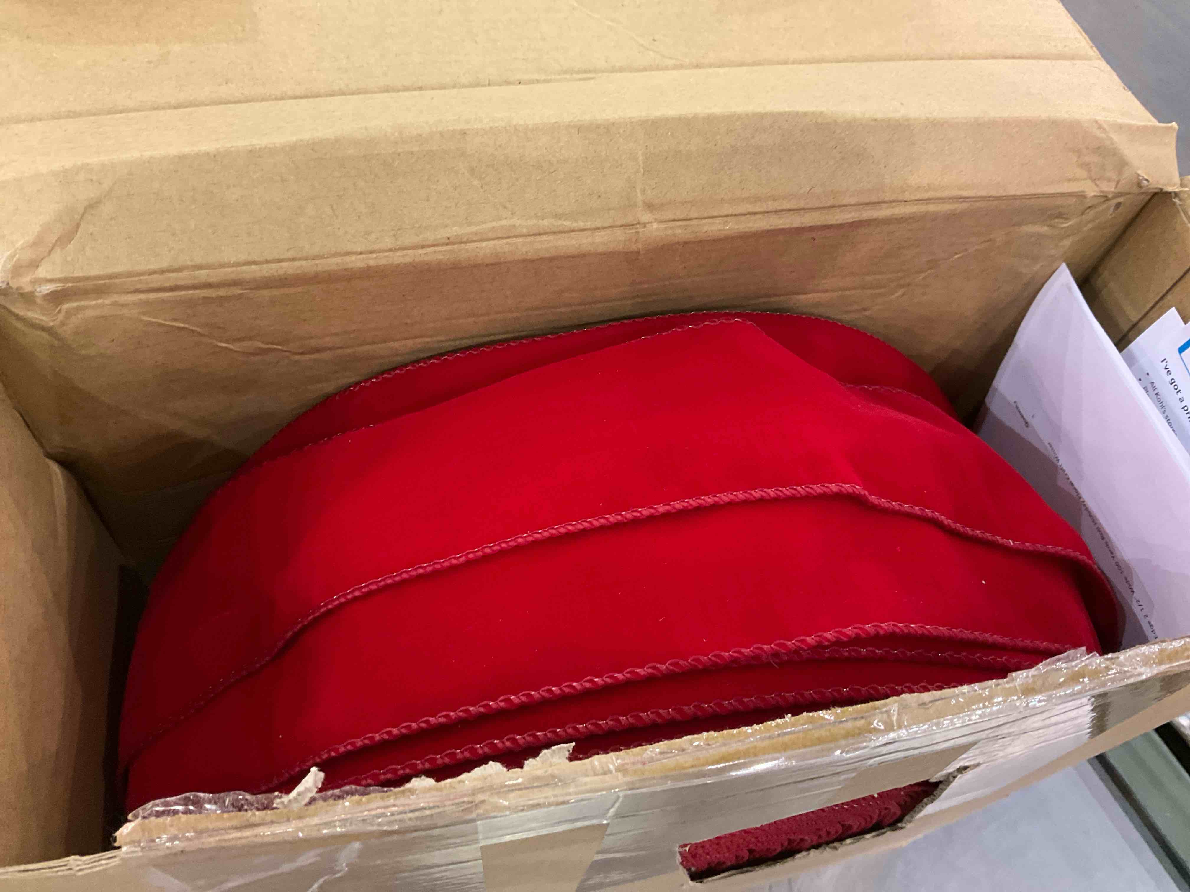 https://s3.amazonaws.com/lotting-images-prod/BargainHunt/EXS01036835_1708431745633.jpeg