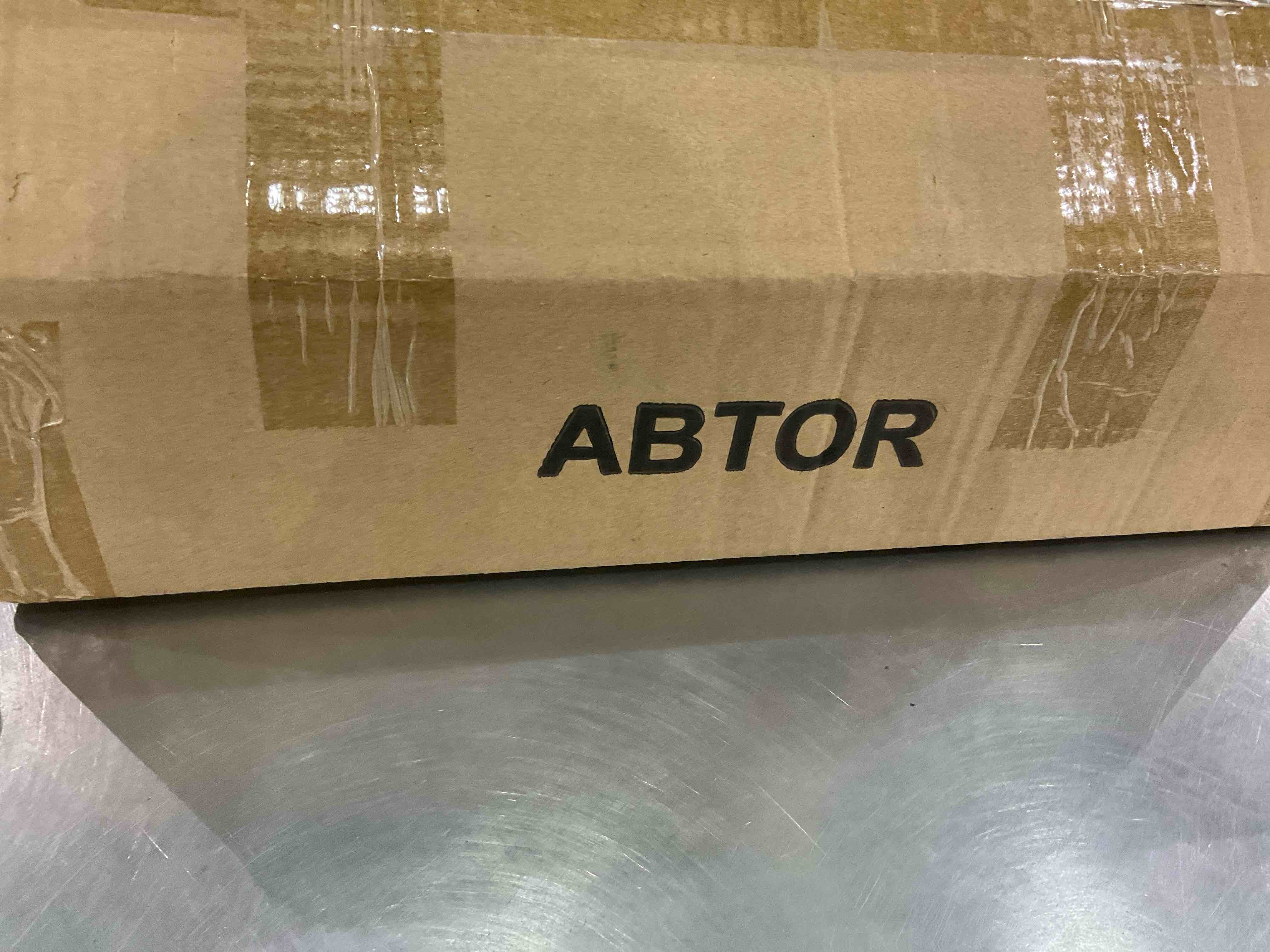 https://s3.amazonaws.com/lotting-images-prod/BargainHunt/EXS01036855_1708434869559.jpeg