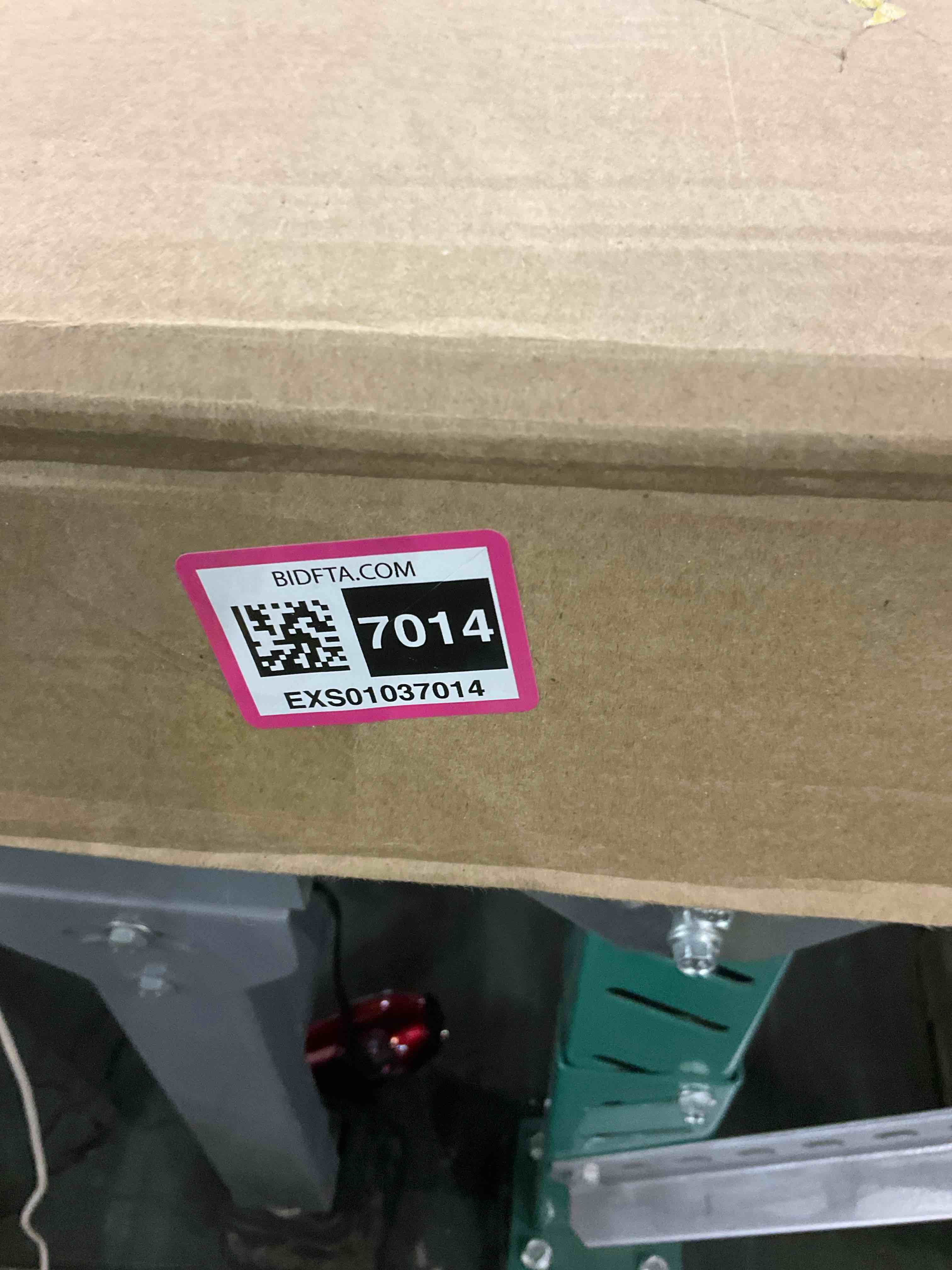 https://s3.amazonaws.com/lotting-images-prod/BargainHunt/EXS01037014_1708003208312.jpeg