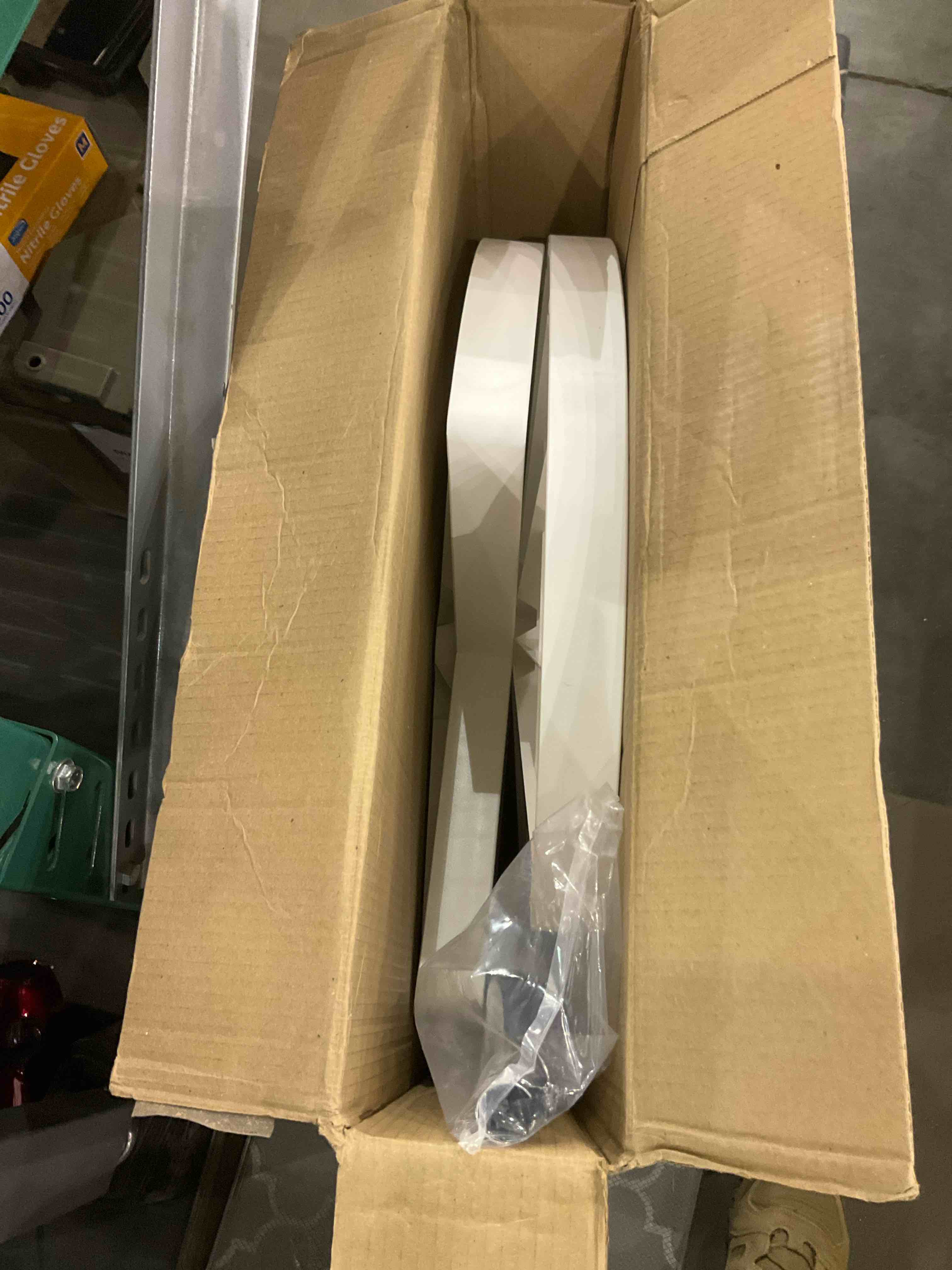 https://s3.amazonaws.com/lotting-images-prod/BargainHunt/EXS01037014_1708003245951.jpeg