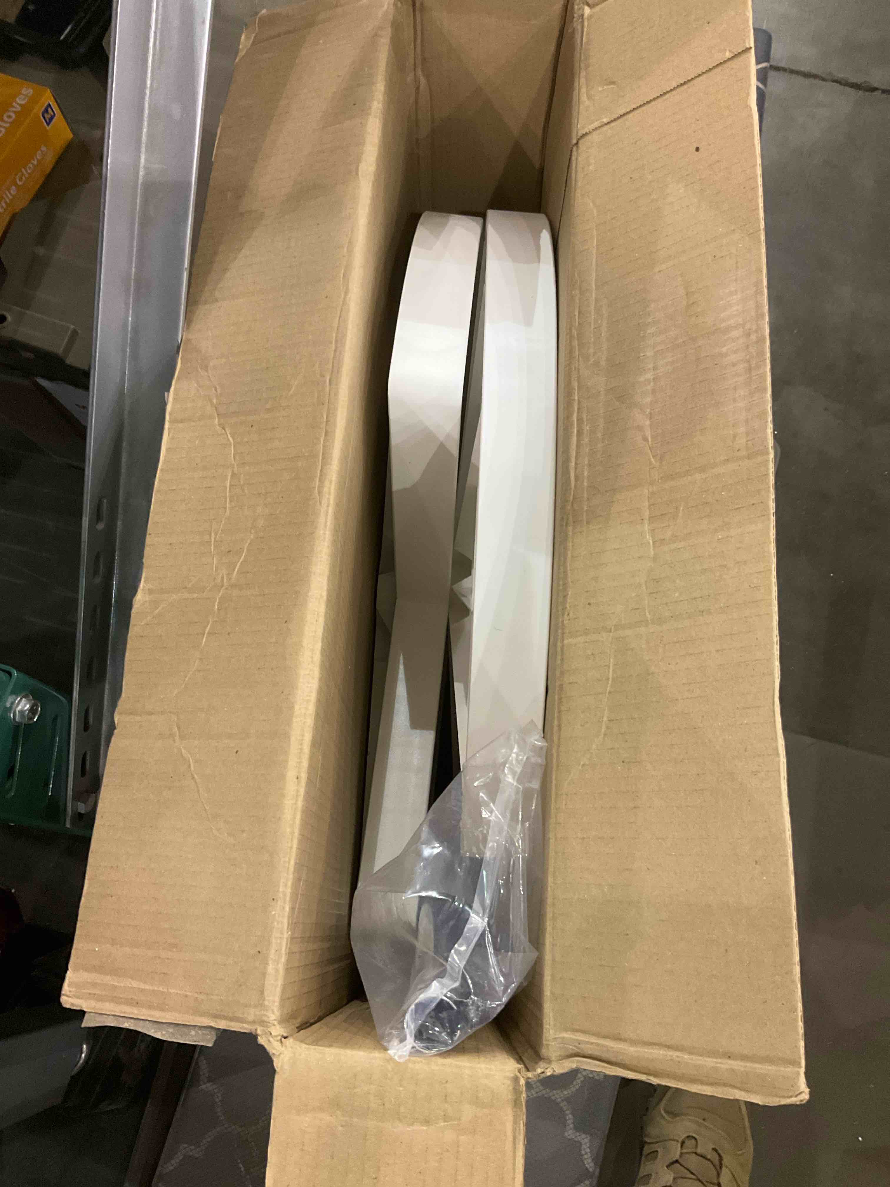 https://s3.amazonaws.com/lotting-images-prod/BargainHunt/EXS01037014_1708003247073.jpeg