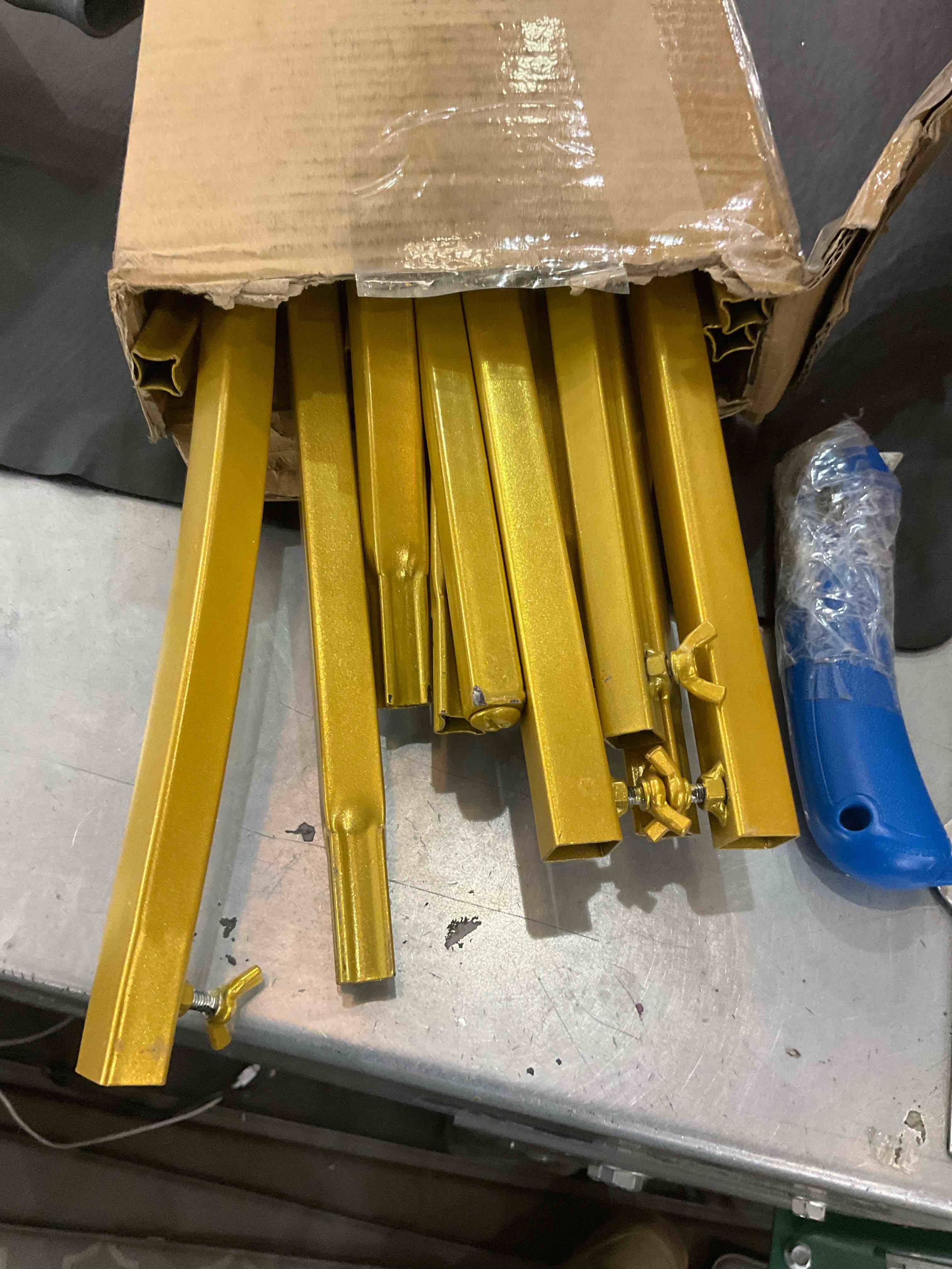 https://s3.amazonaws.com/lotting-images-prod/BargainHunt/EXS01037045_1708013149669.jpeg
