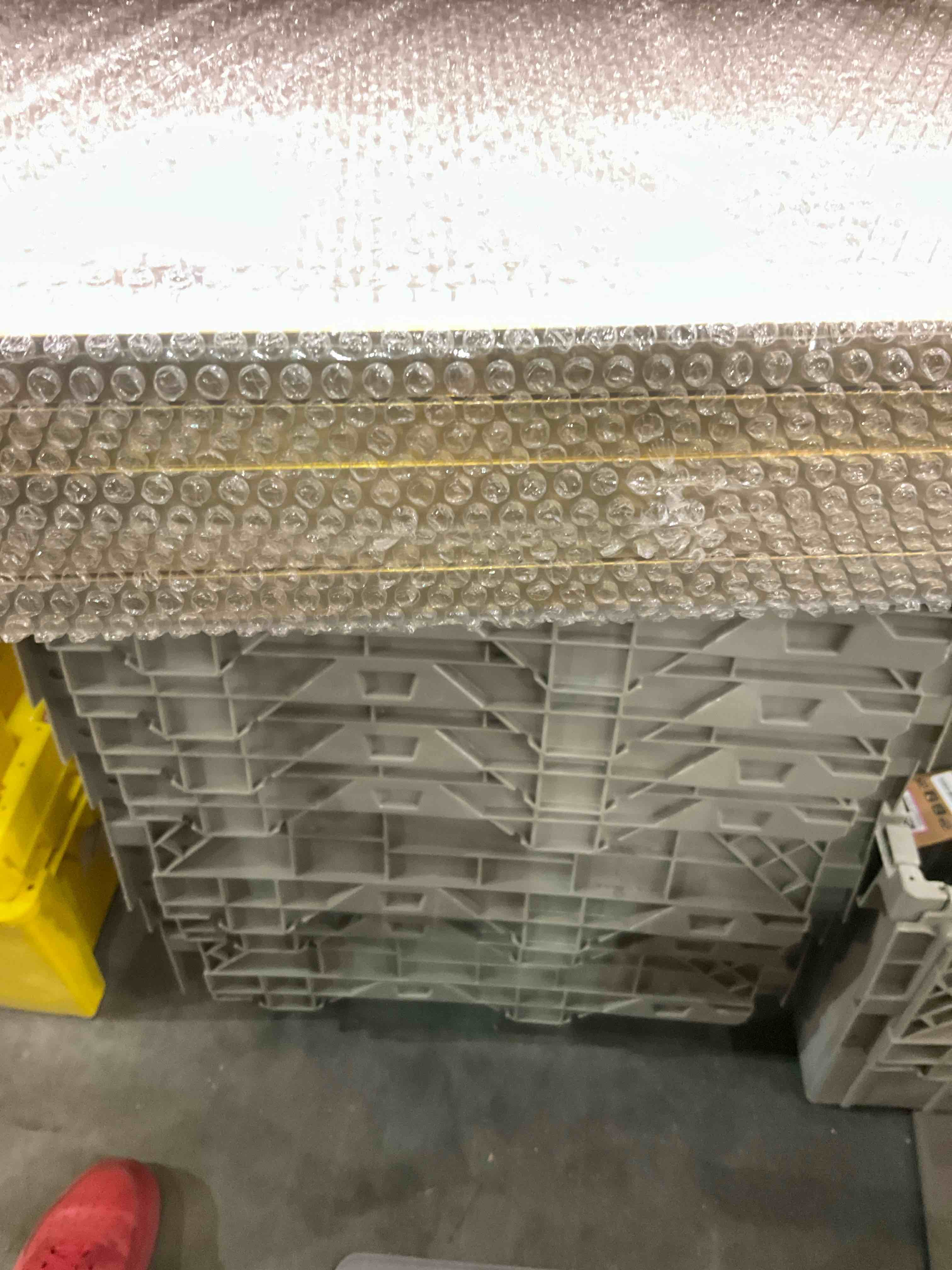 https://s3.amazonaws.com/lotting-images-prod/BargainHunt/EXS01037063_1708088784823.jpeg