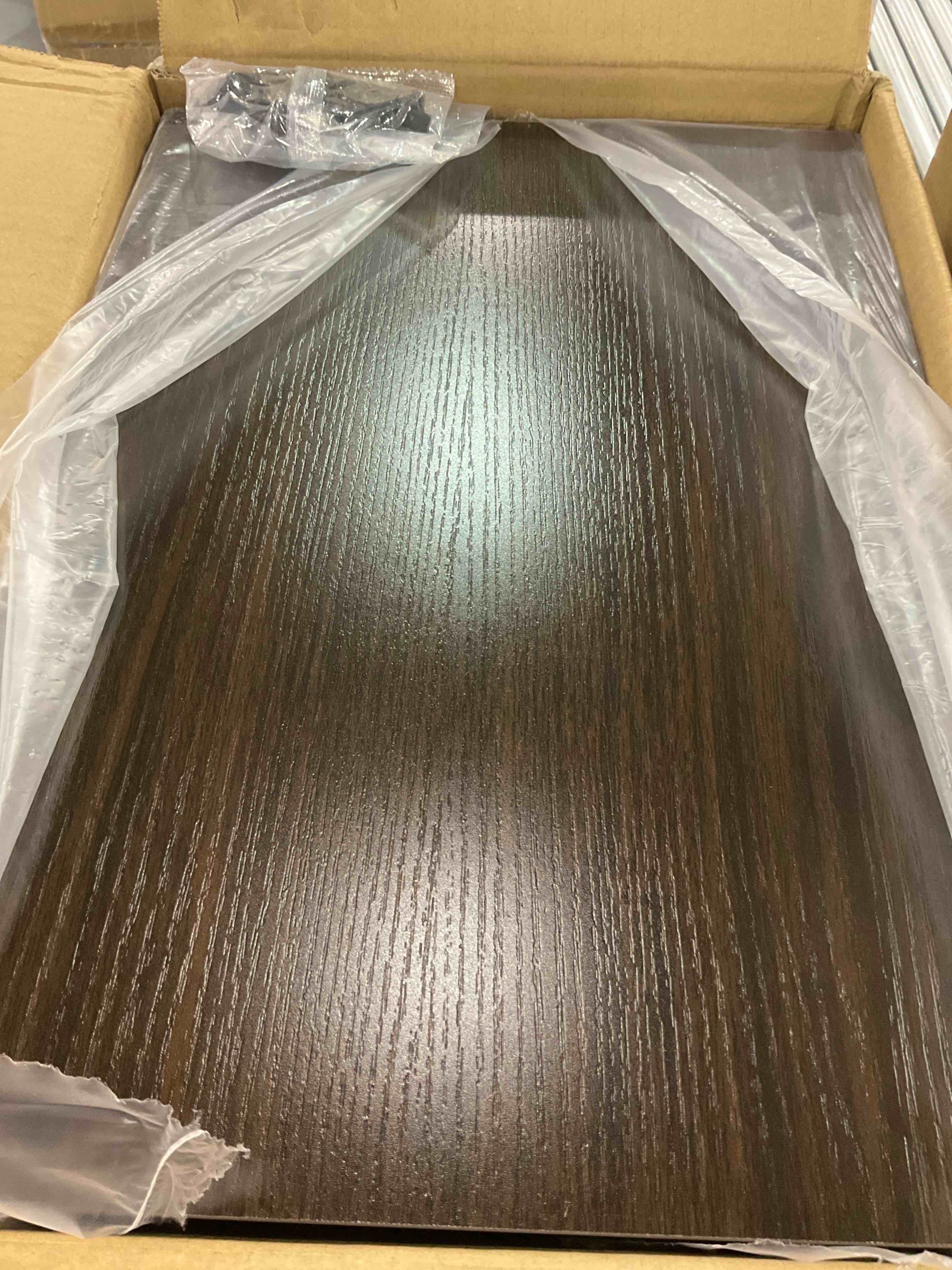 https://s3.amazonaws.com/lotting-images-prod/BargainHunt/EXS01037073_1708090189288.jpeg
