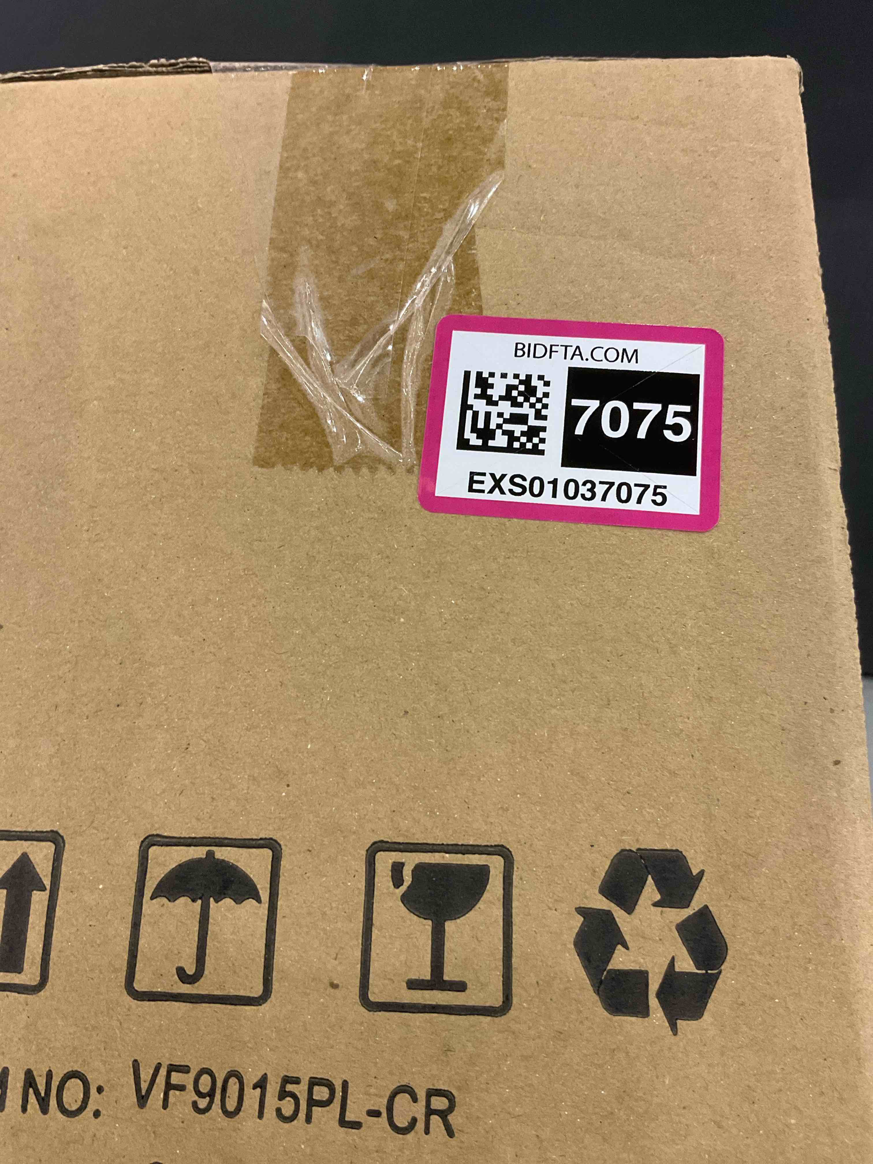 https://s3.amazonaws.com/lotting-images-prod/BargainHunt/EXS01037075_1708090376984.jpeg