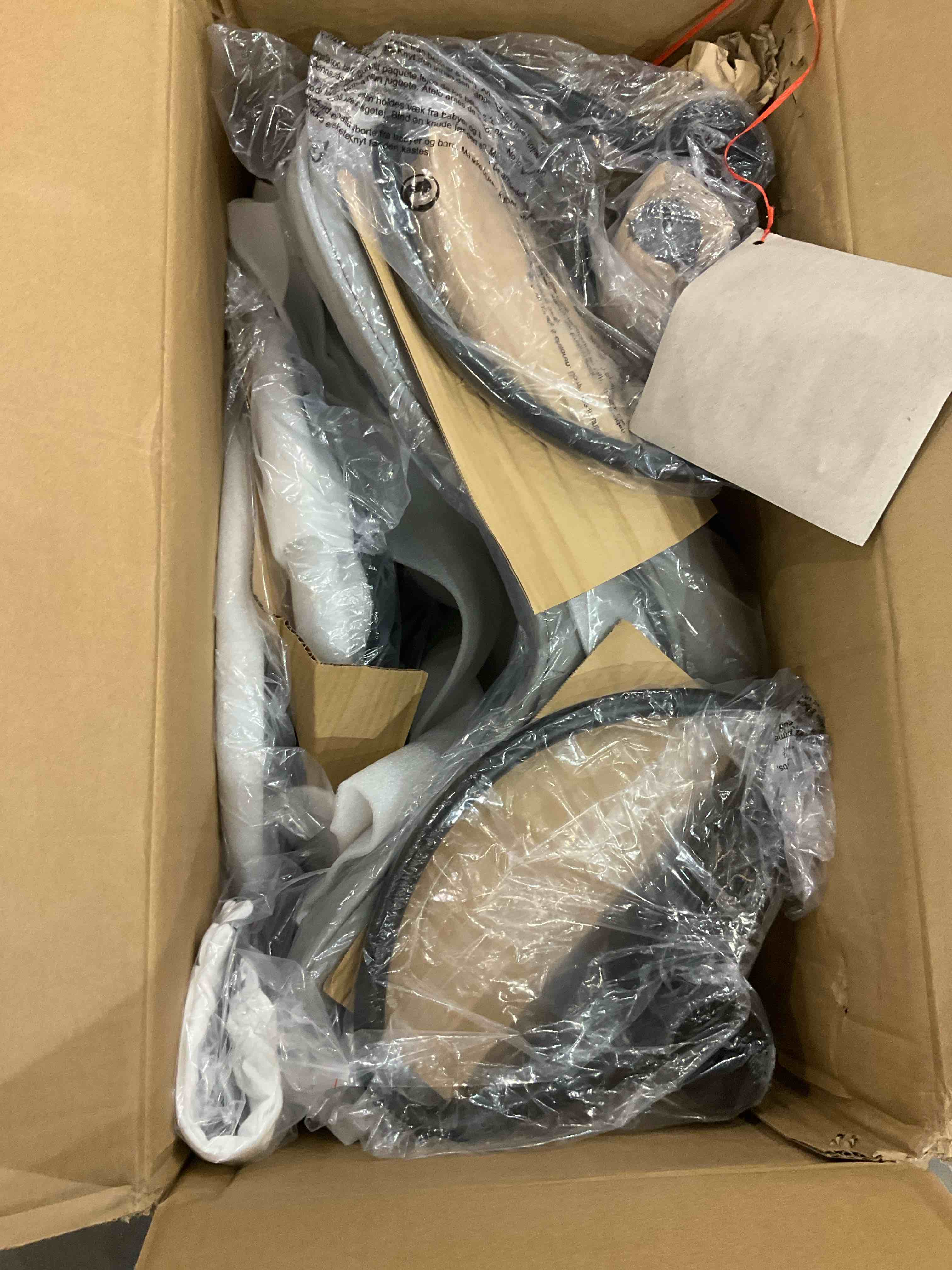 https://s3.amazonaws.com/lotting-images-prod/BargainHunt/EXS01037140_1708441146948.jpeg