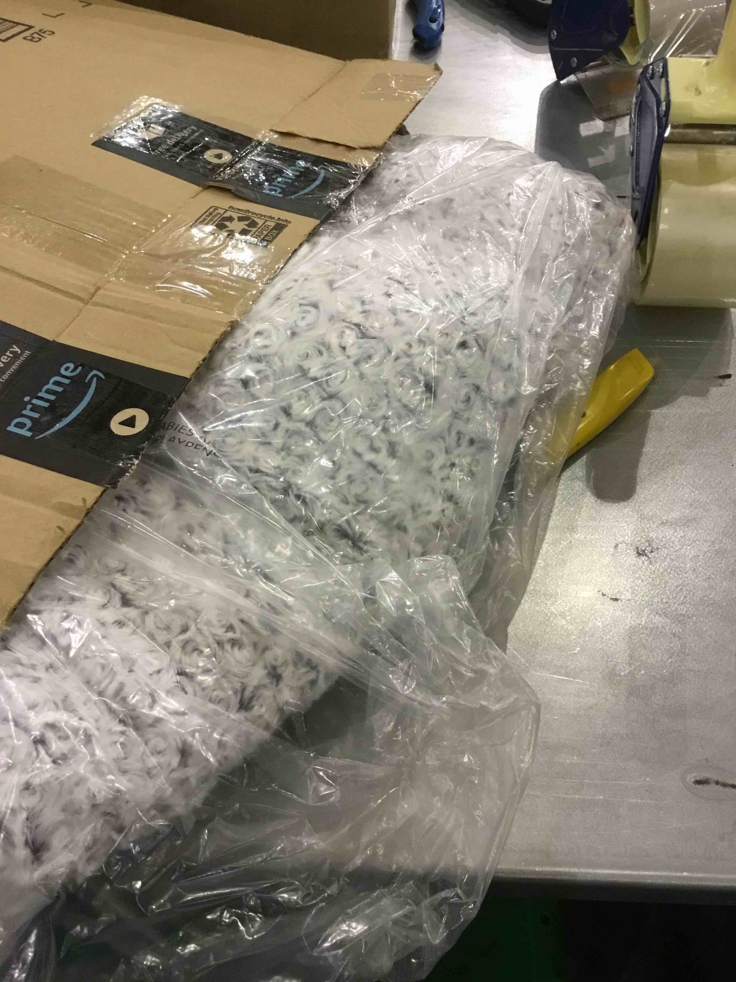 https://s3.amazonaws.com/lotting-images-prod/BargainHunt/EXS01037234_1713530072742.jpeg