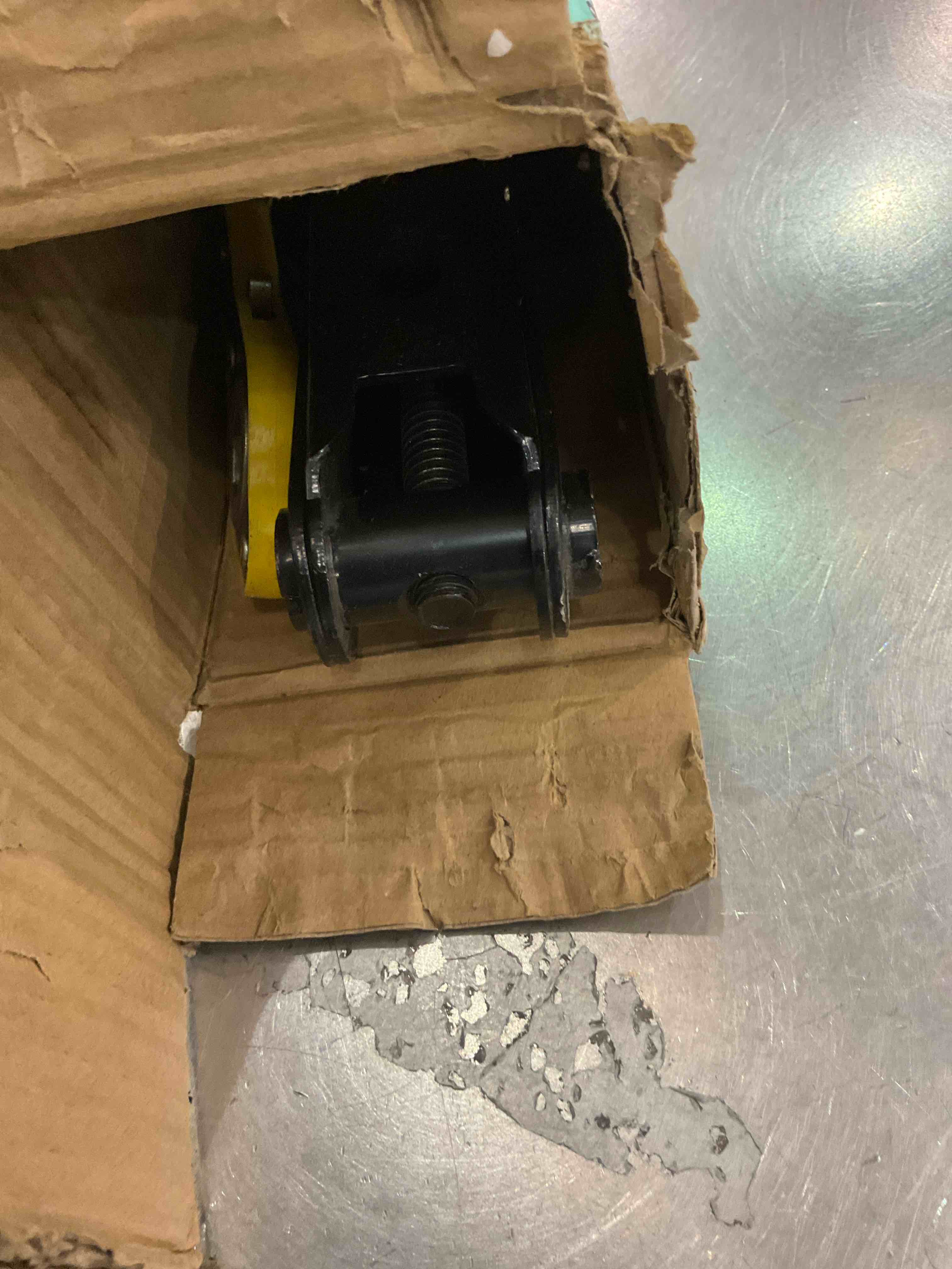 https://s3.amazonaws.com/lotting-images-prod/BargainHunt/EXS01037577_1712681588565.jpeg