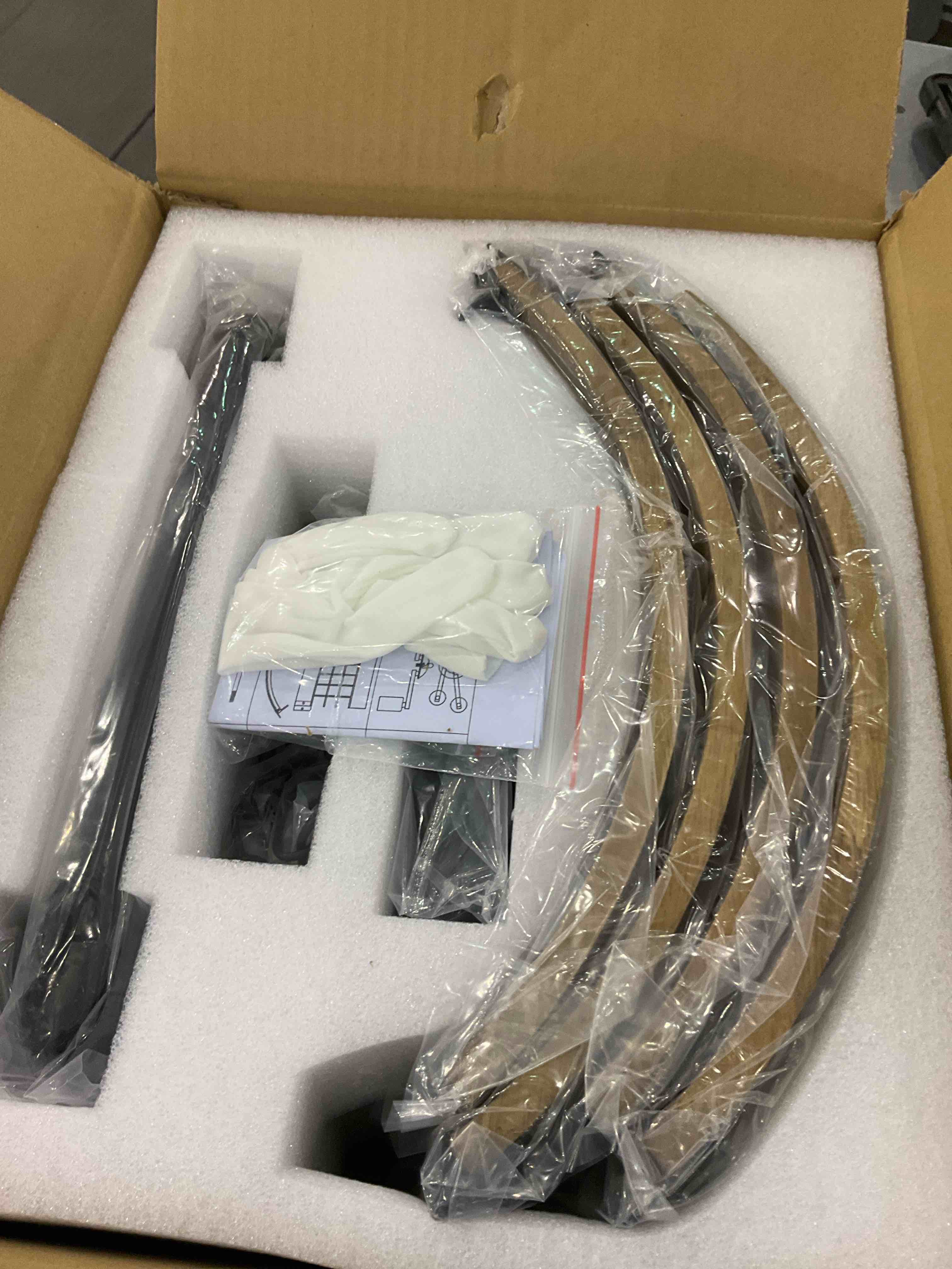 https://s3.amazonaws.com/lotting-images-prod/BargainHunt/EXS01037678_1712758530088.jpeg