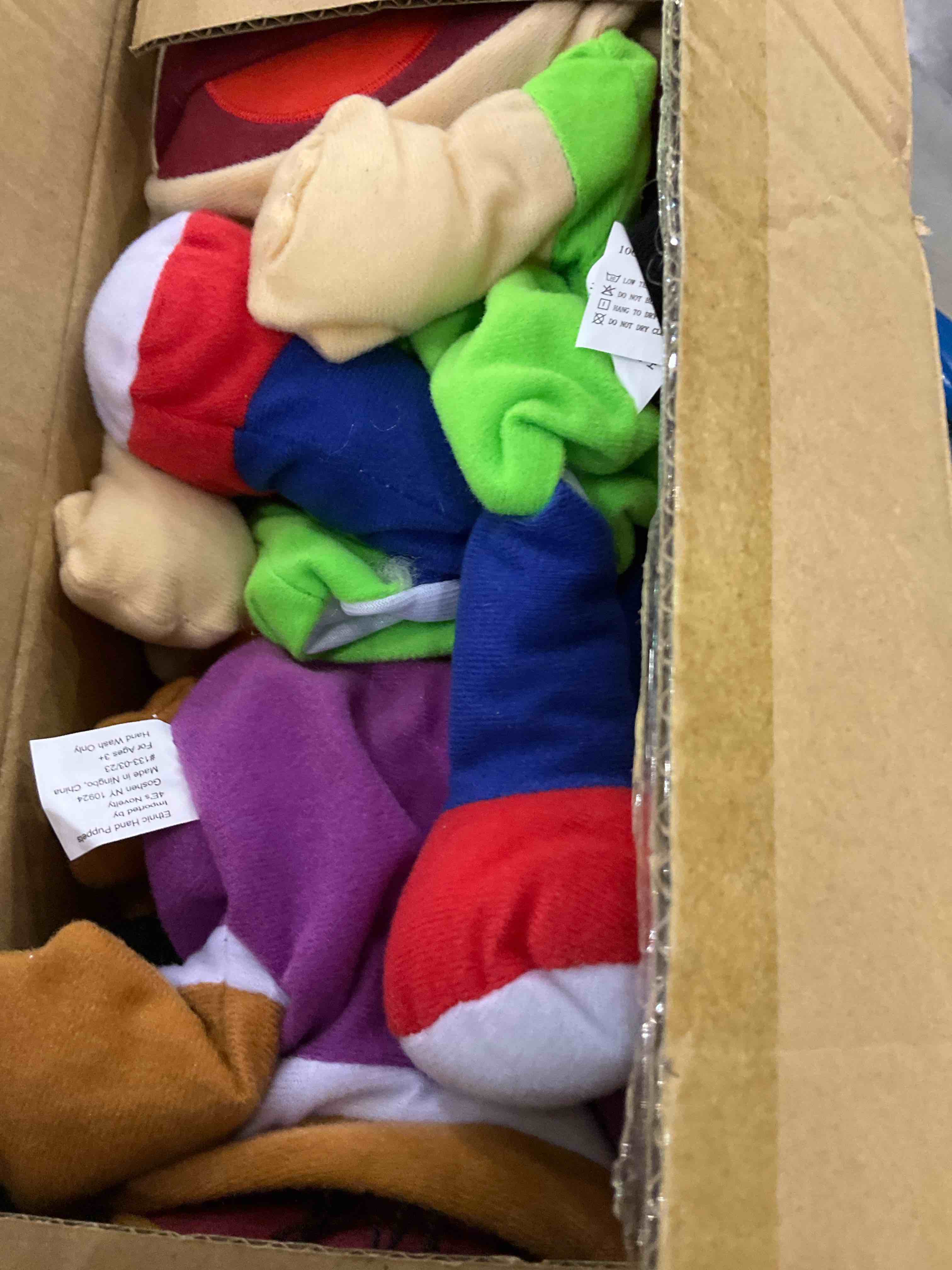 https://s3.amazonaws.com/lotting-images-prod/BargainHunt/EXS01038046_1709046298668.jpeg