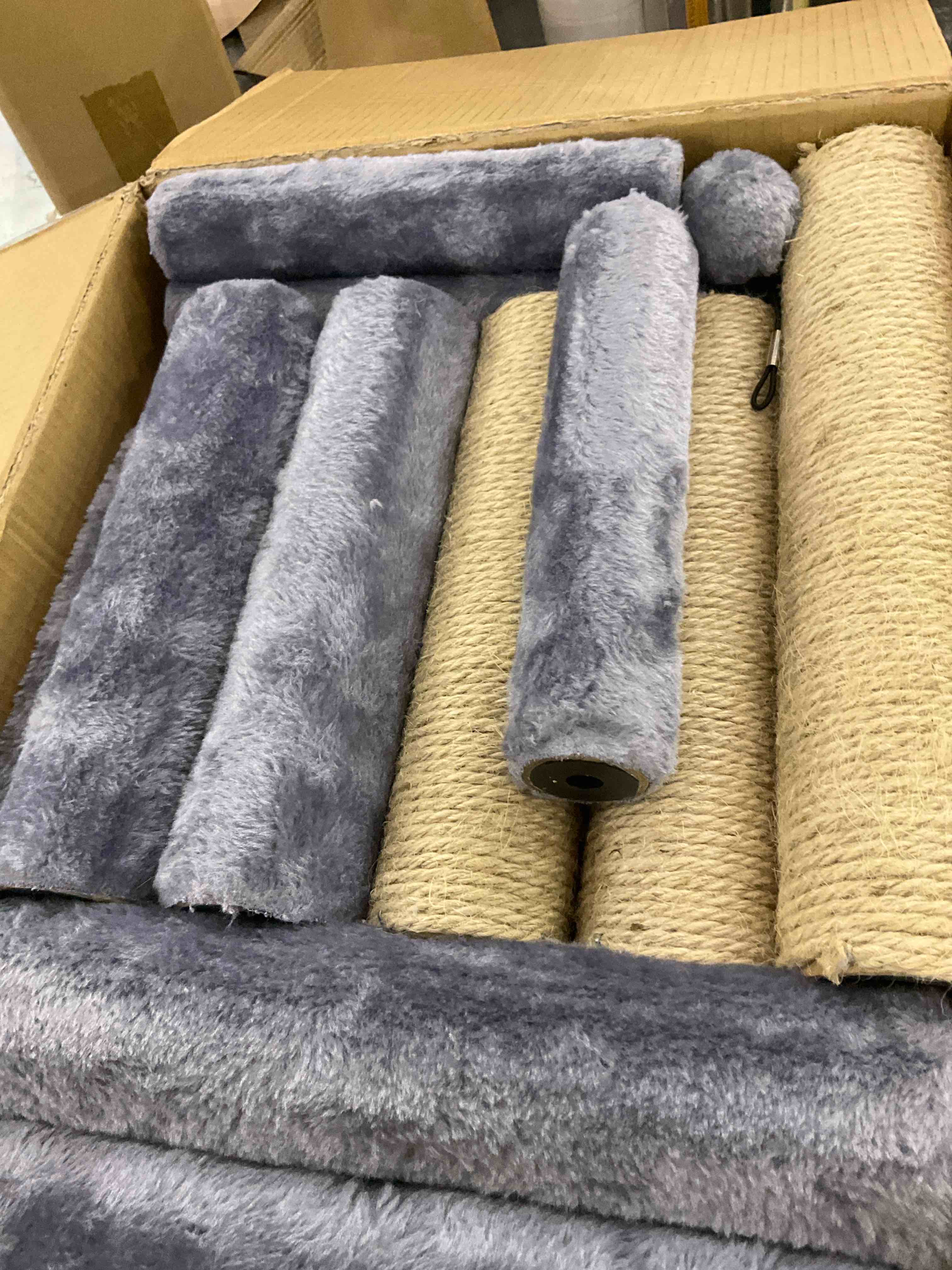 https://s3.amazonaws.com/lotting-images-prod/BargainHunt/EXS01038144_1709058093127.jpeg