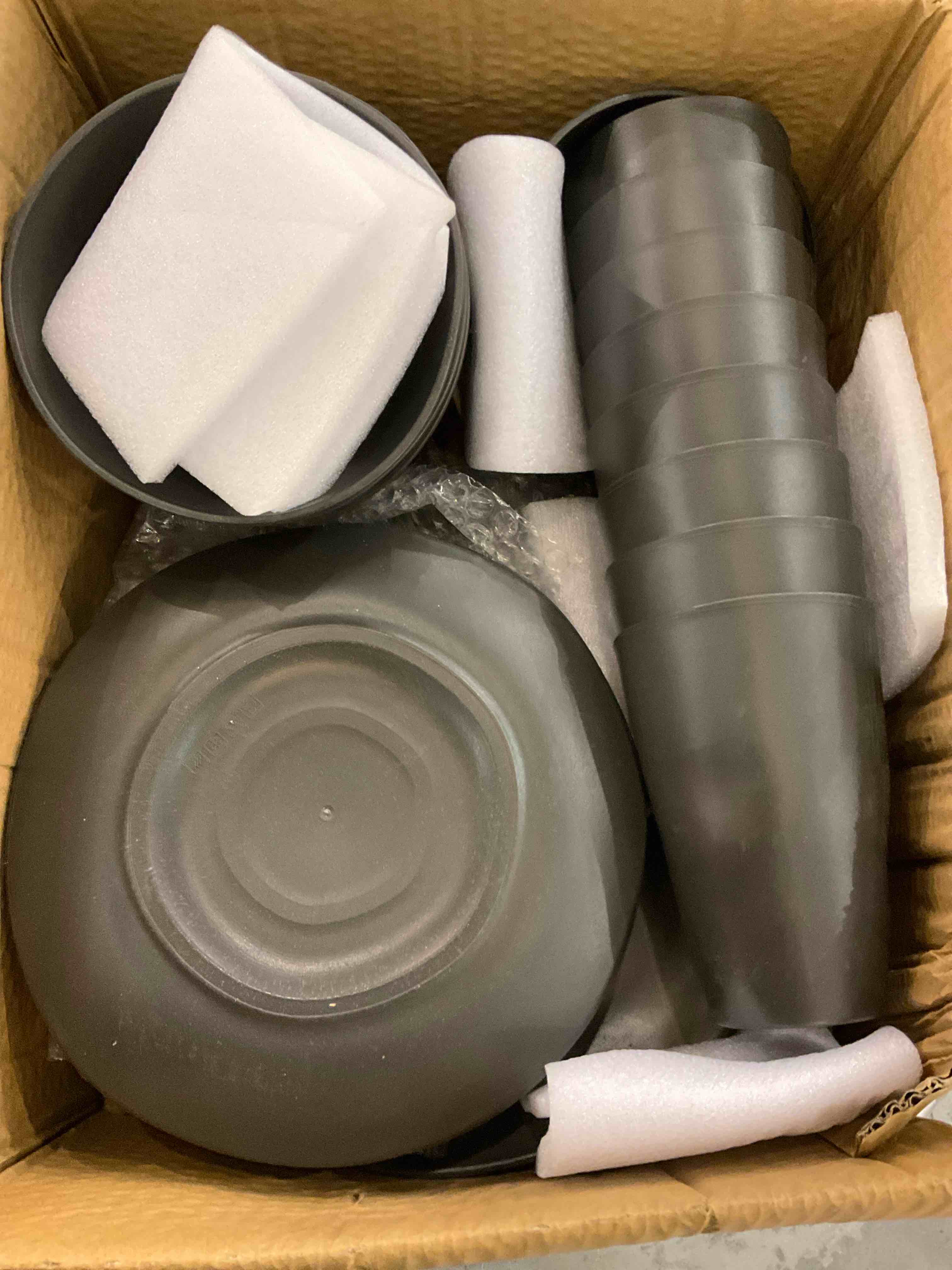 https://s3.amazonaws.com/lotting-images-prod/BargainHunt/EXS01038568_1708360404208.jpeg