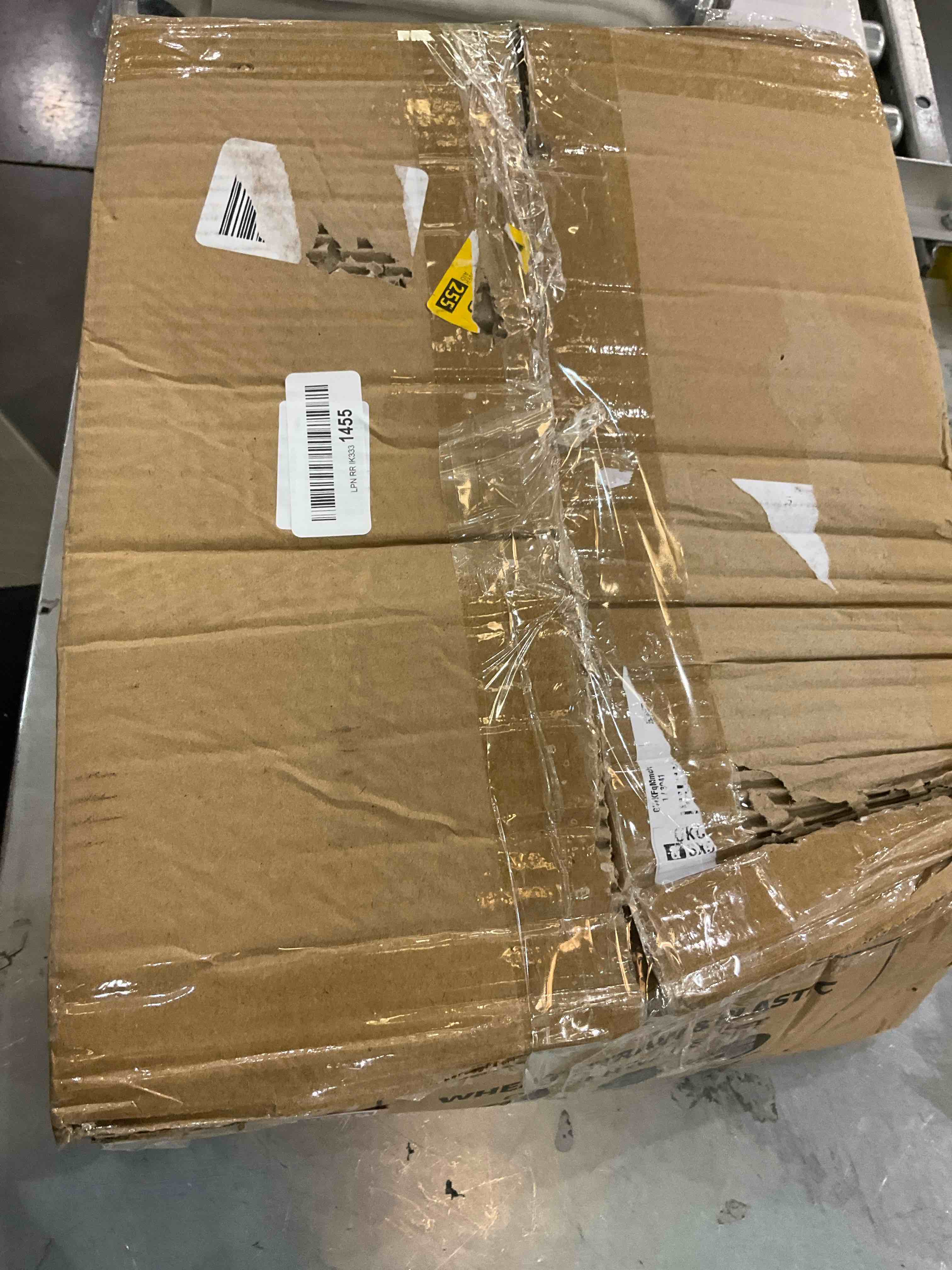 https://s3.amazonaws.com/lotting-images-prod/BargainHunt/EXS01038568_1708360430807.jpeg