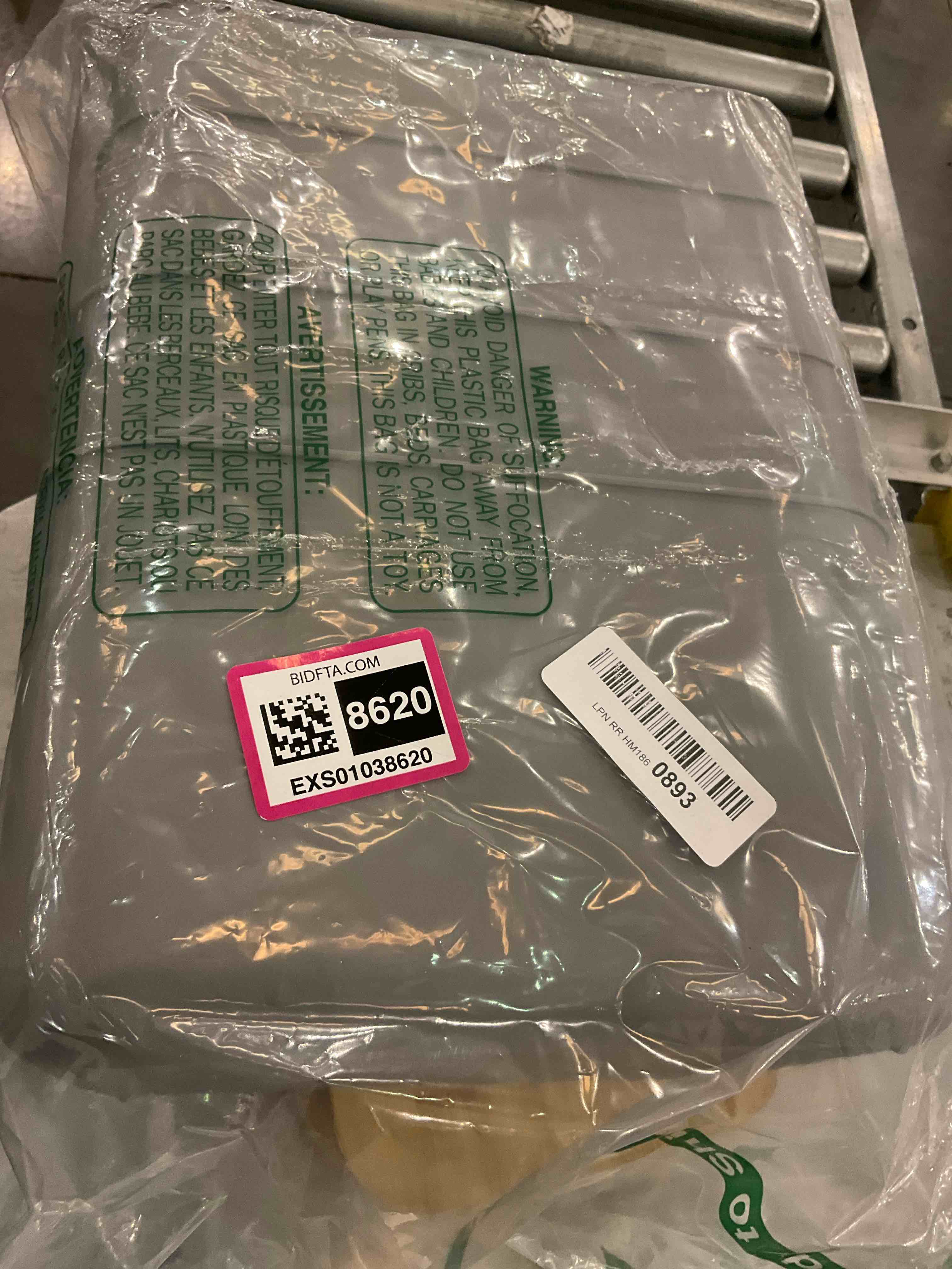 https://s3.amazonaws.com/lotting-images-prod/BargainHunt/EXS01038620_1708372526592.jpeg