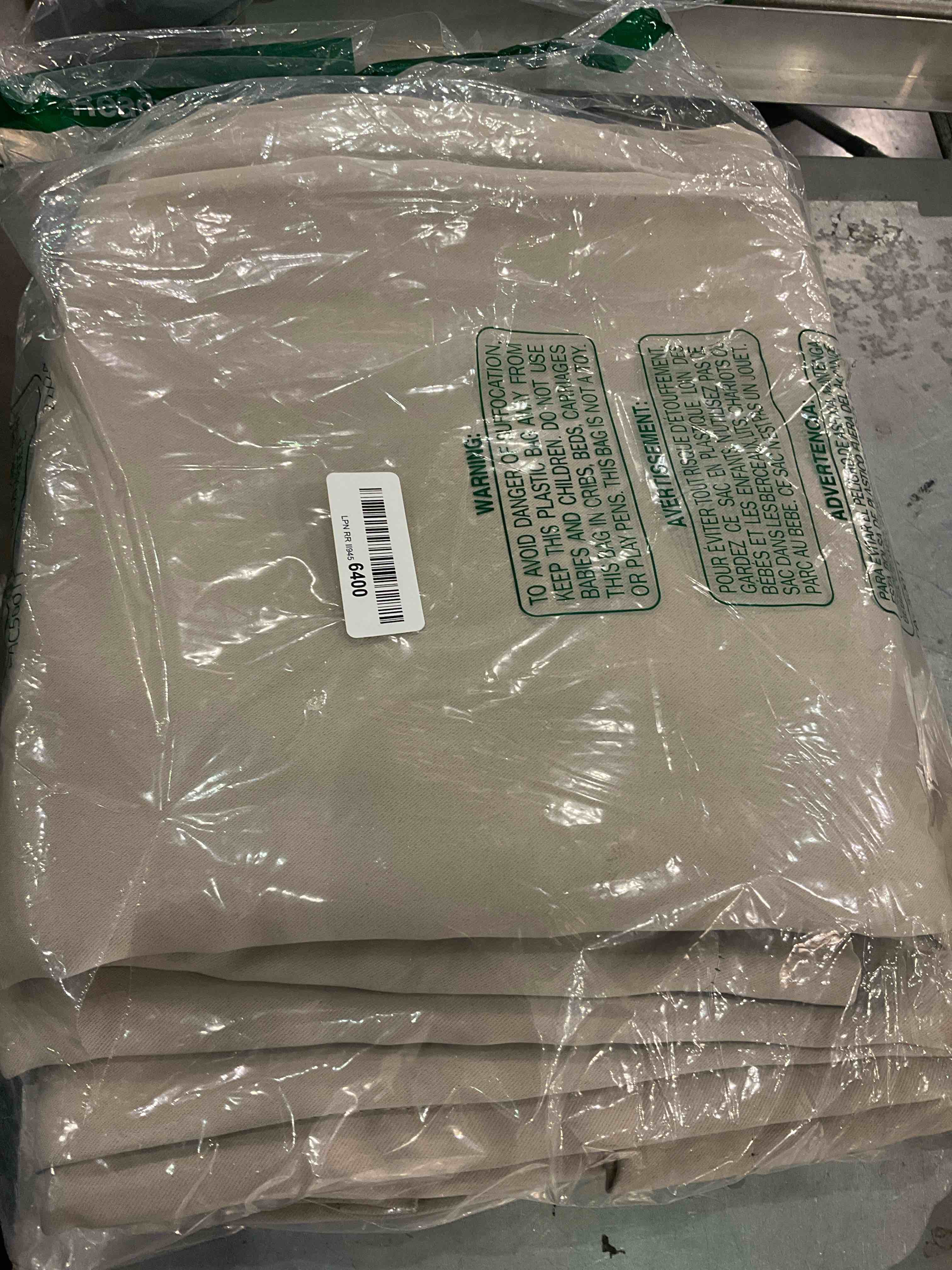 https://s3.amazonaws.com/lotting-images-prod/BargainHunt/EXS01038663_1708435512351.jpeg