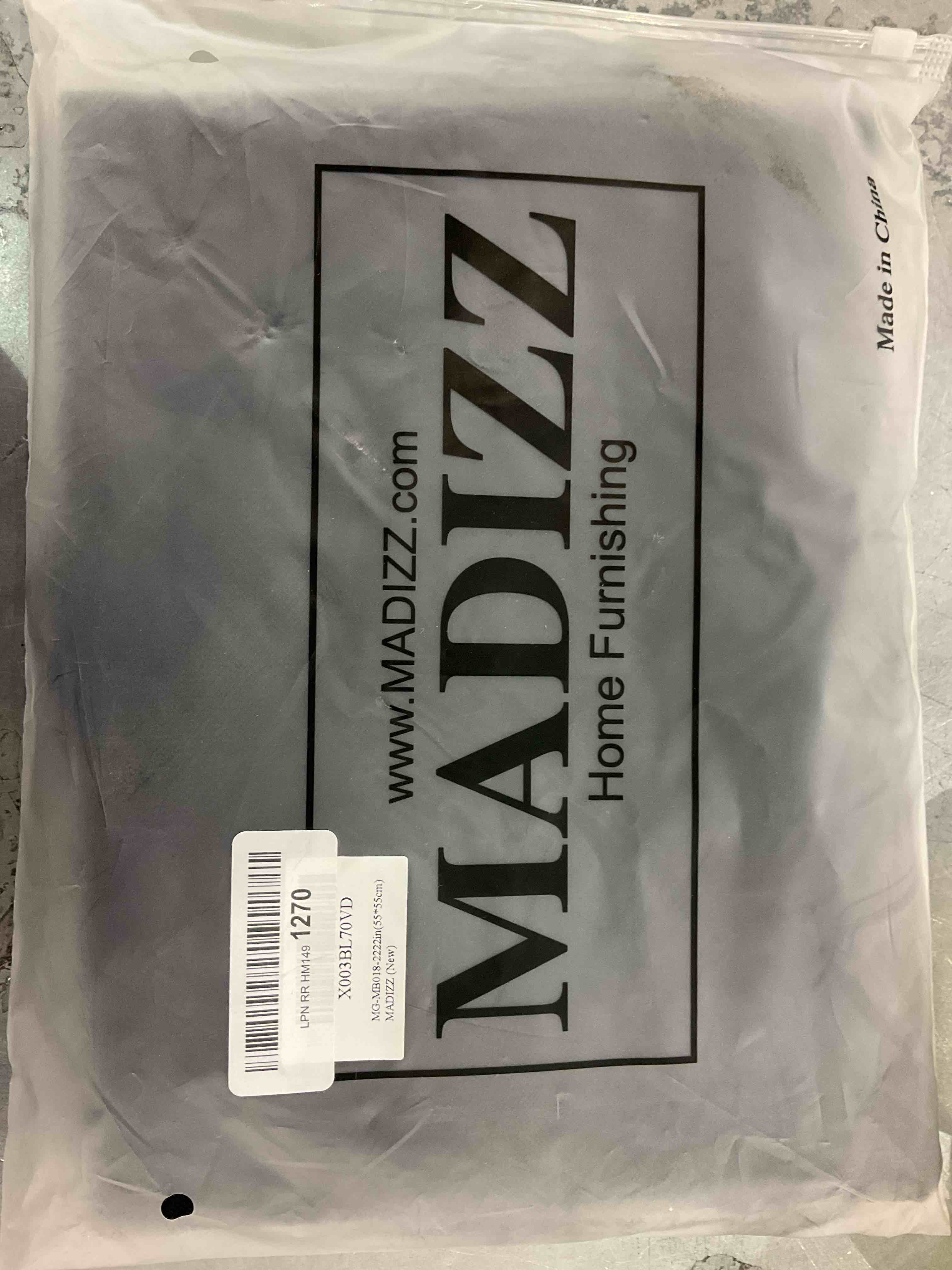 https://s3.amazonaws.com/lotting-images-prod/BargainHunt/EXS01038664_1708435548164.jpeg