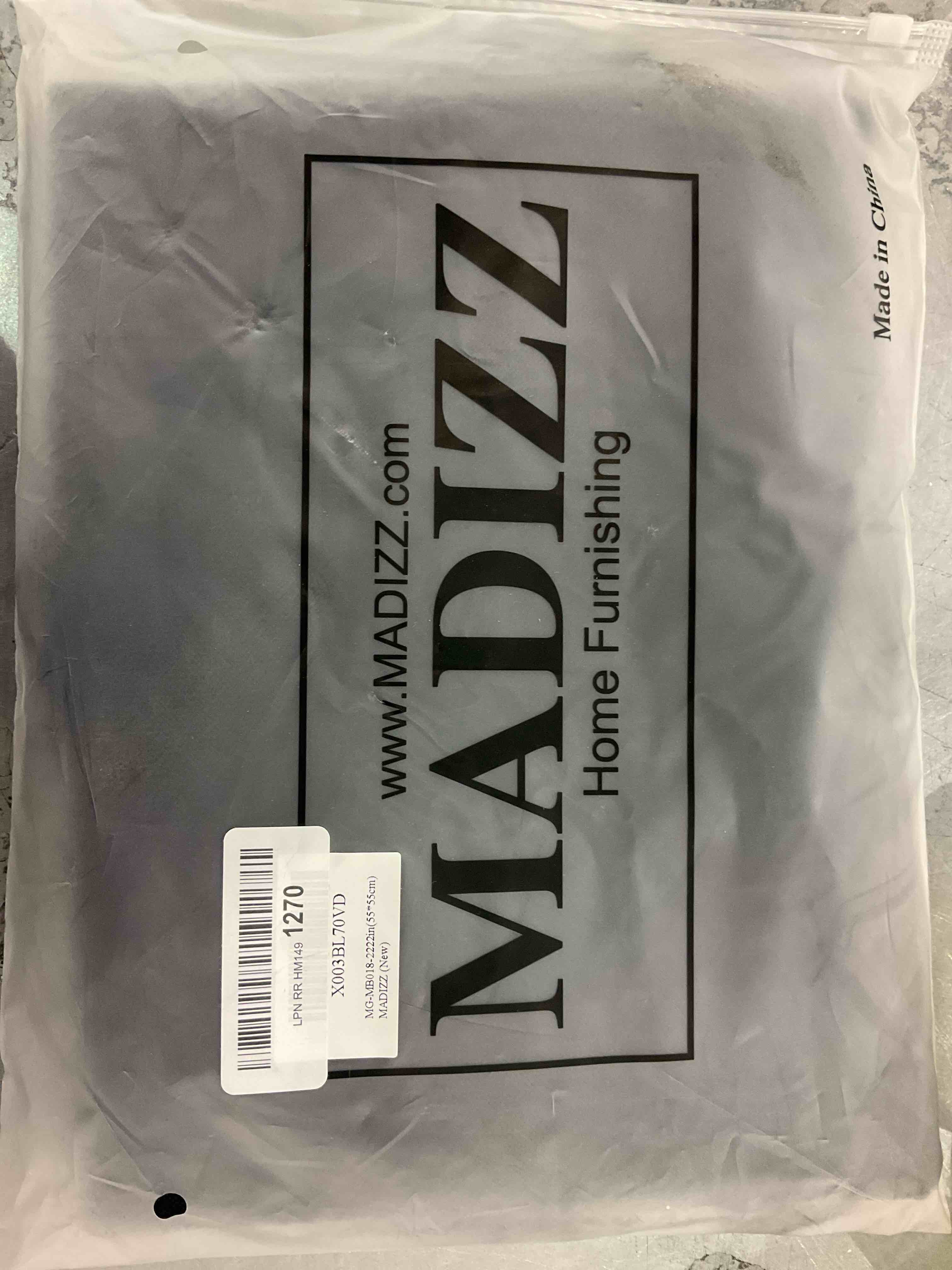https://s3.amazonaws.com/lotting-images-prod/BargainHunt/EXS01038664_1708435549092.jpeg
