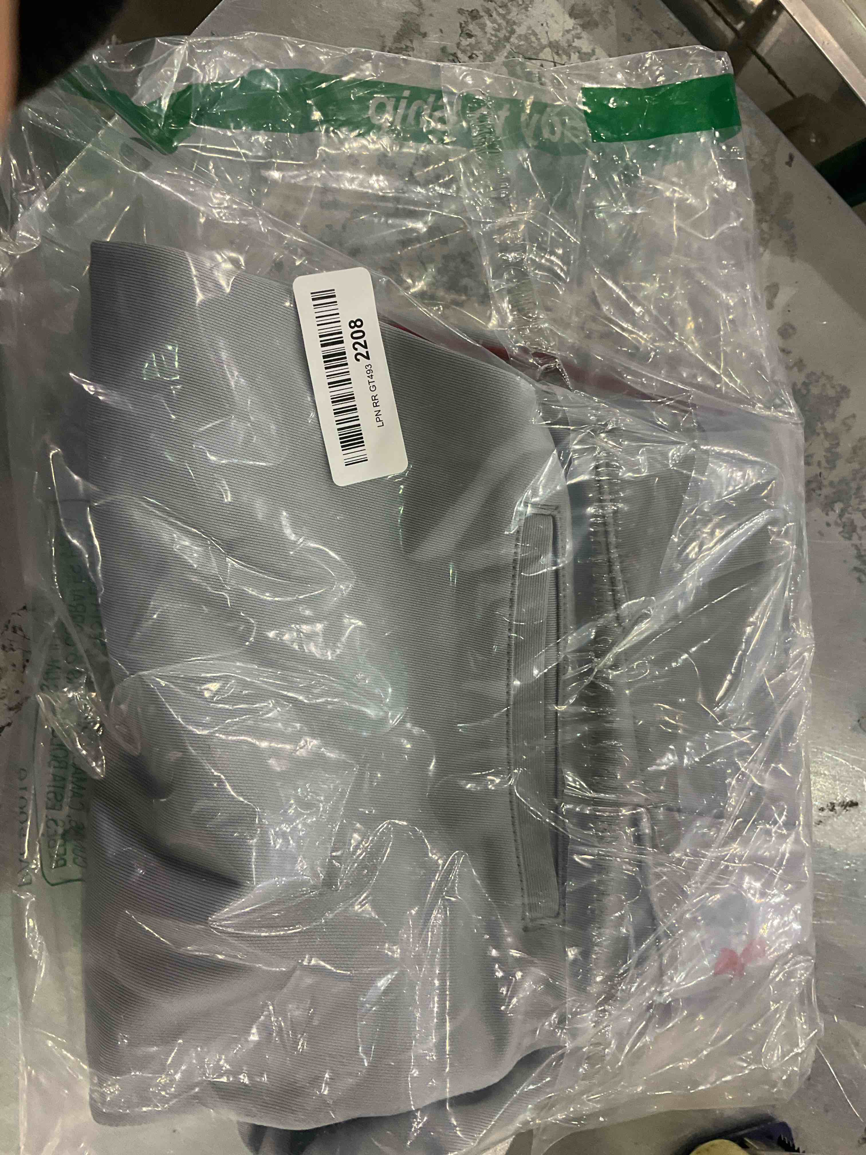 https://s3.amazonaws.com/lotting-images-prod/BargainHunt/EXS01038665_1708435584226.jpeg